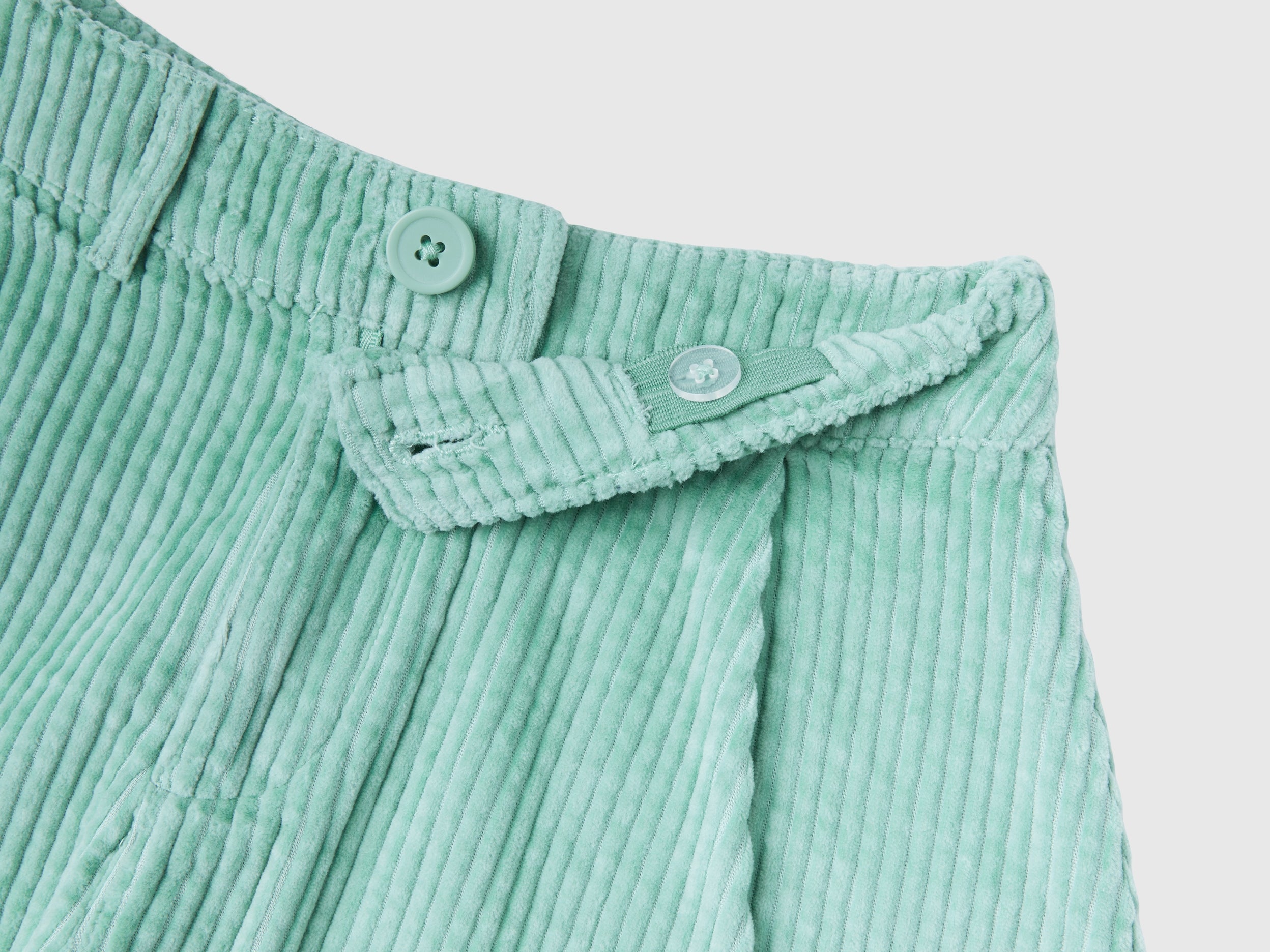 Bermudas em veludo canelado - ucb_image_DS1