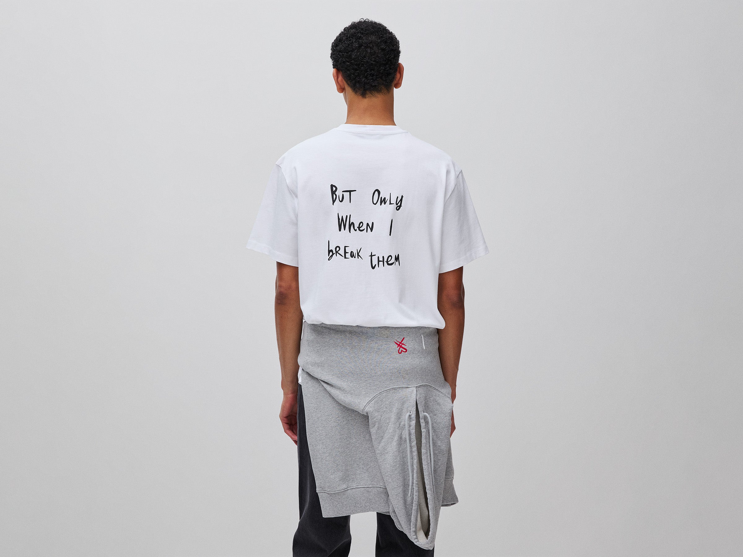 T-shirt com estampa slogan em algodão orgânico - ucb_image_B