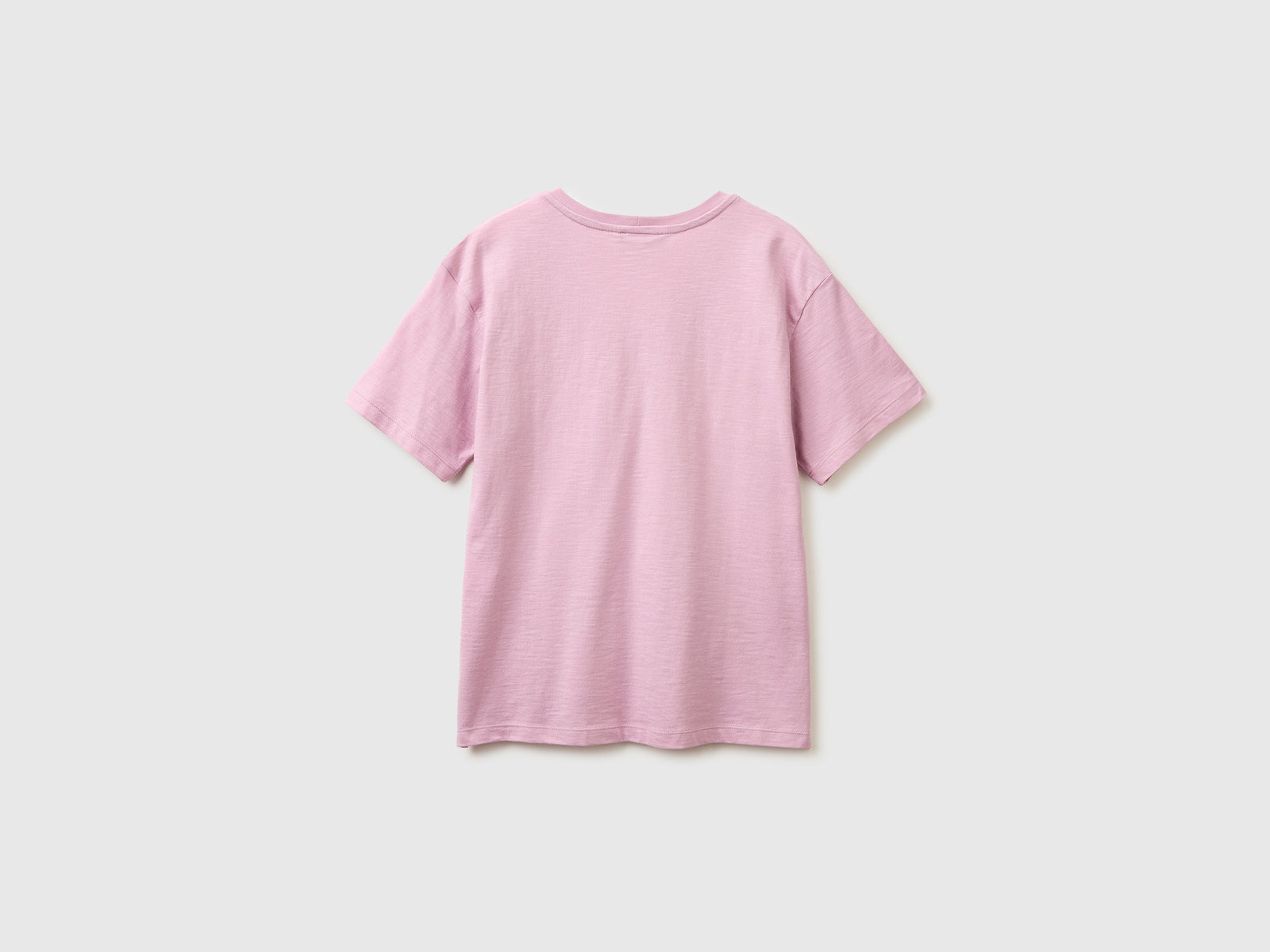 V-neck t-shirt in lightweight cotton - ucb_image_BS