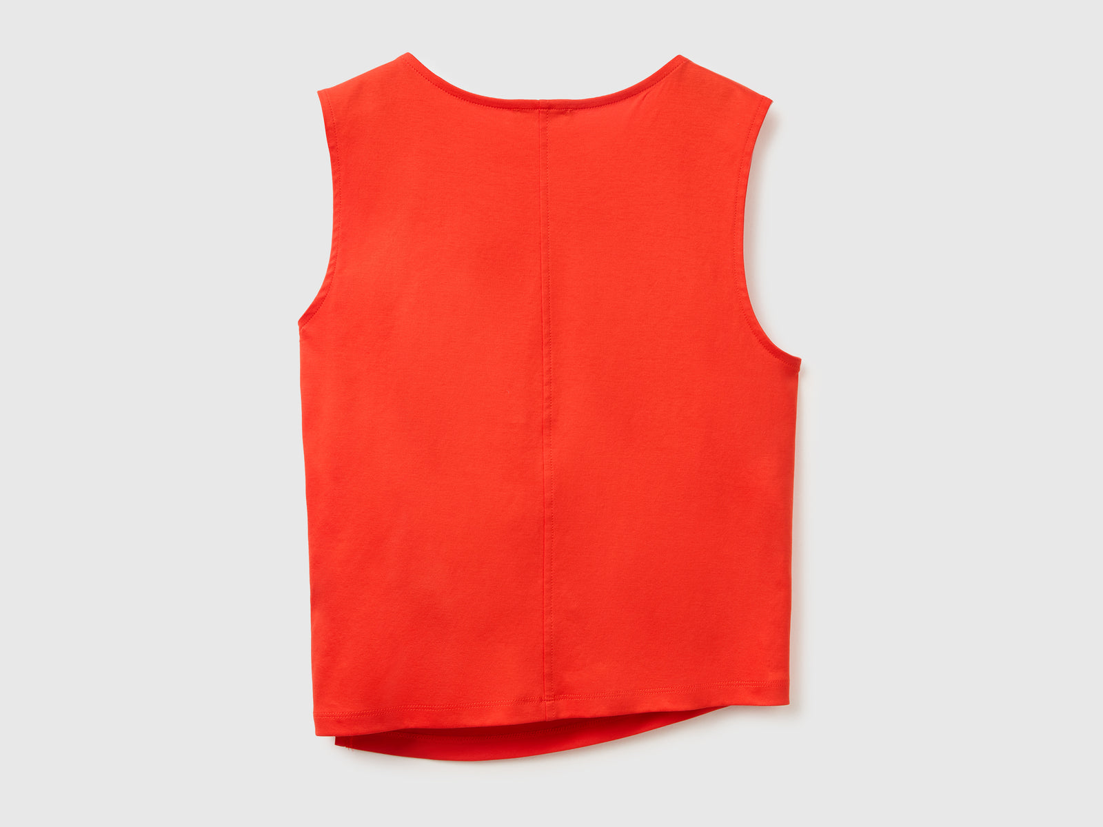 Top with knot - ucb_image_BS