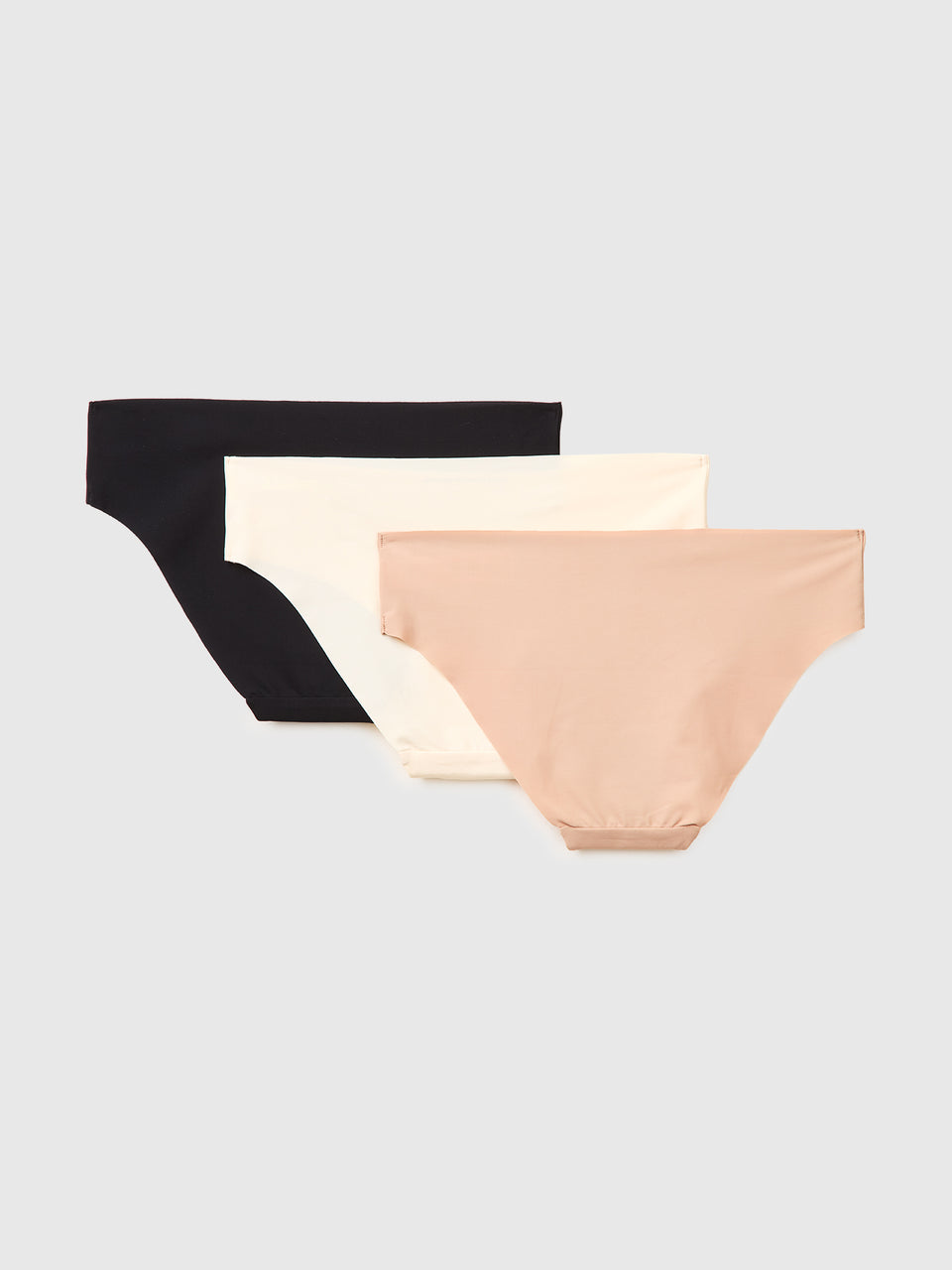 Three seamless briefs - ucb_image_BS