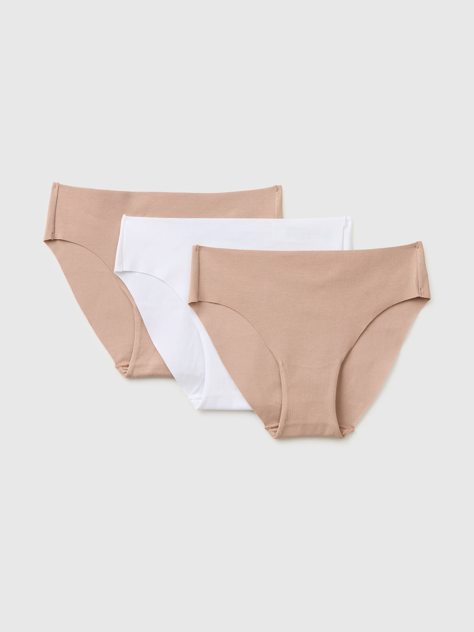 Three invisible briefs in super stretch cotton - ucb_image_FS