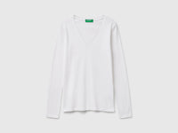 T-shirt branca com decote em V - ucb_image_FS