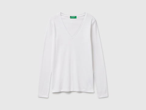 T-shirt branca com decote em V - ucb_image_FS