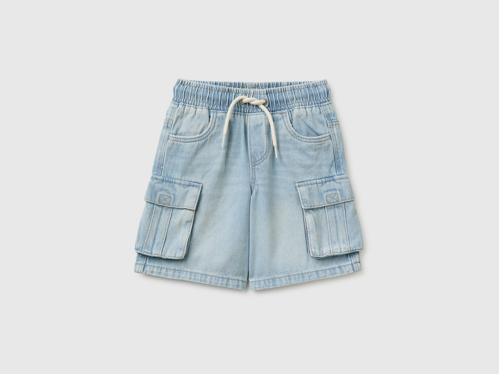 Denim Bermuda shorts with pockets - ucb_image_FS