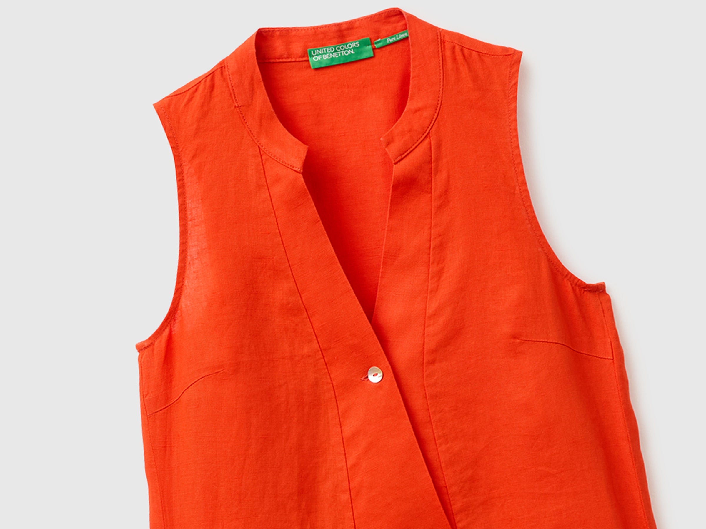 united colors of benetton linen dress Breezy fits, rooted in linen. Explore the SS26 collection online or in-store. #Benetton #BenettonIndia
