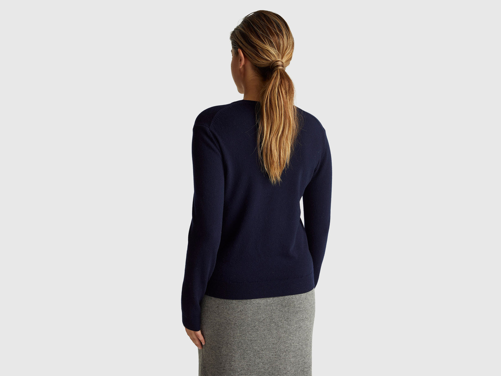 Cardigã de gola redonda azul-escuro em pura lã Merino - ucb_image_B