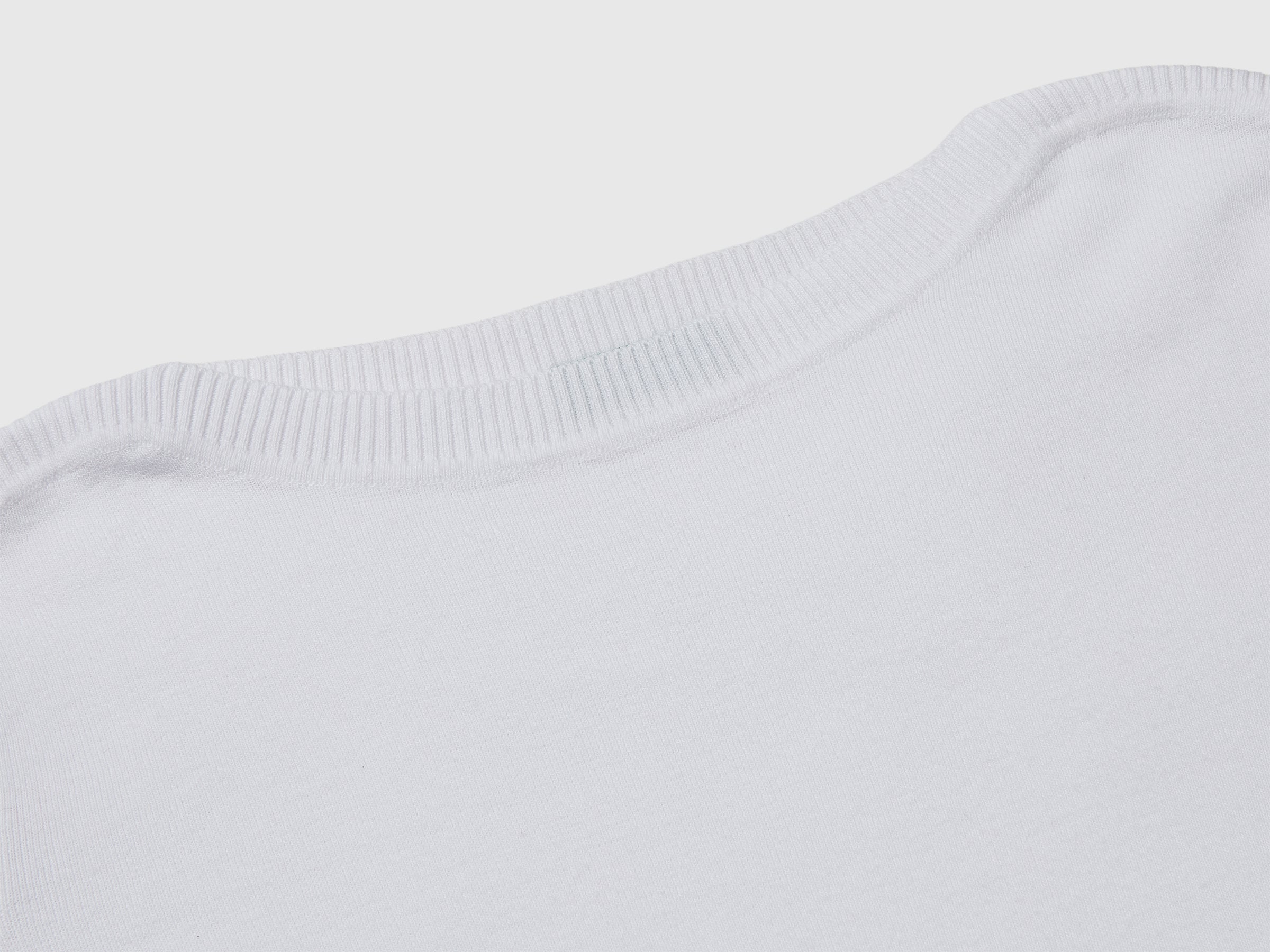 White sweater with boat neck - ucb_image_DS1