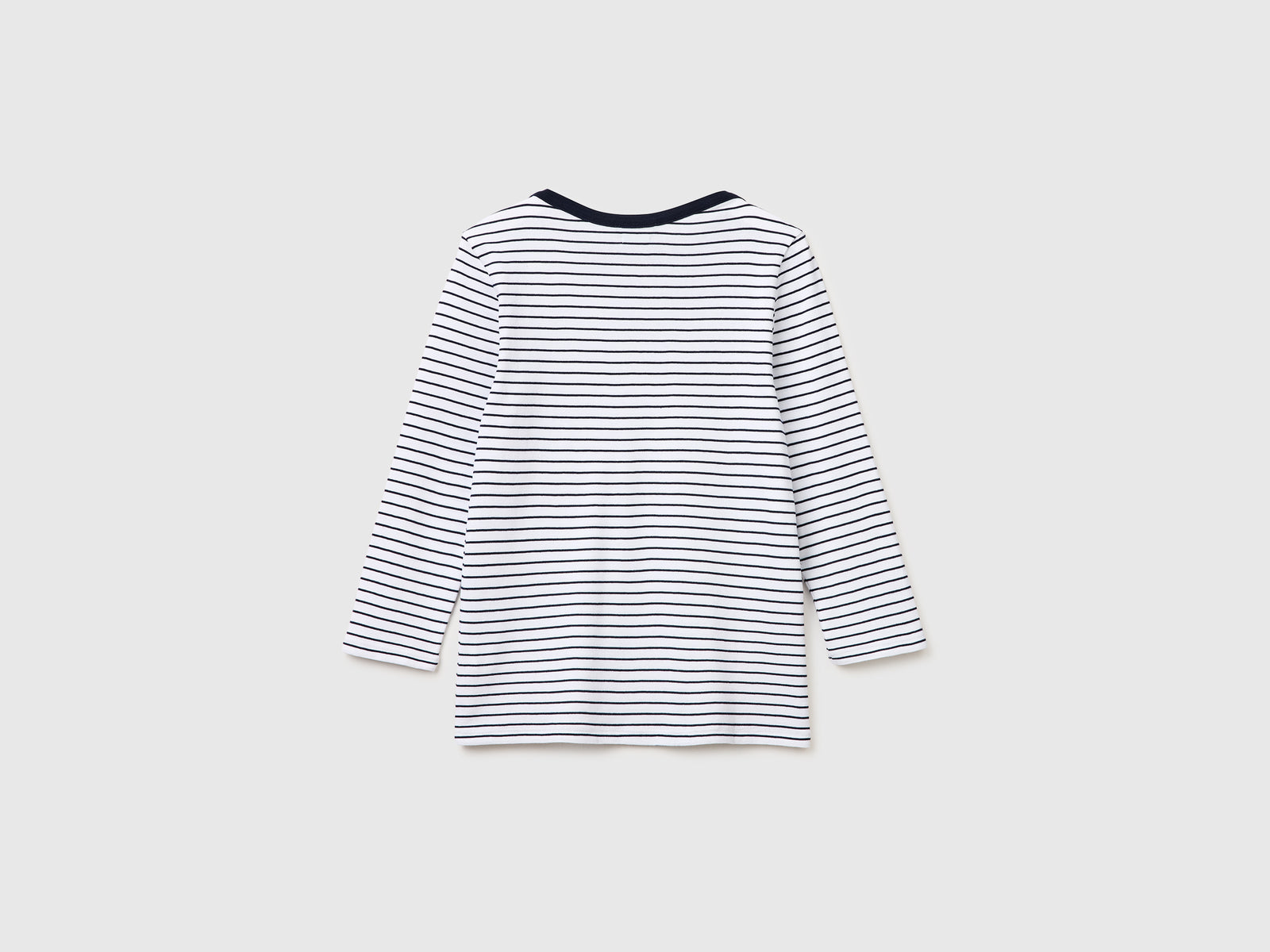 T-shirt às riscas com decote à barco - ucb_image_BS