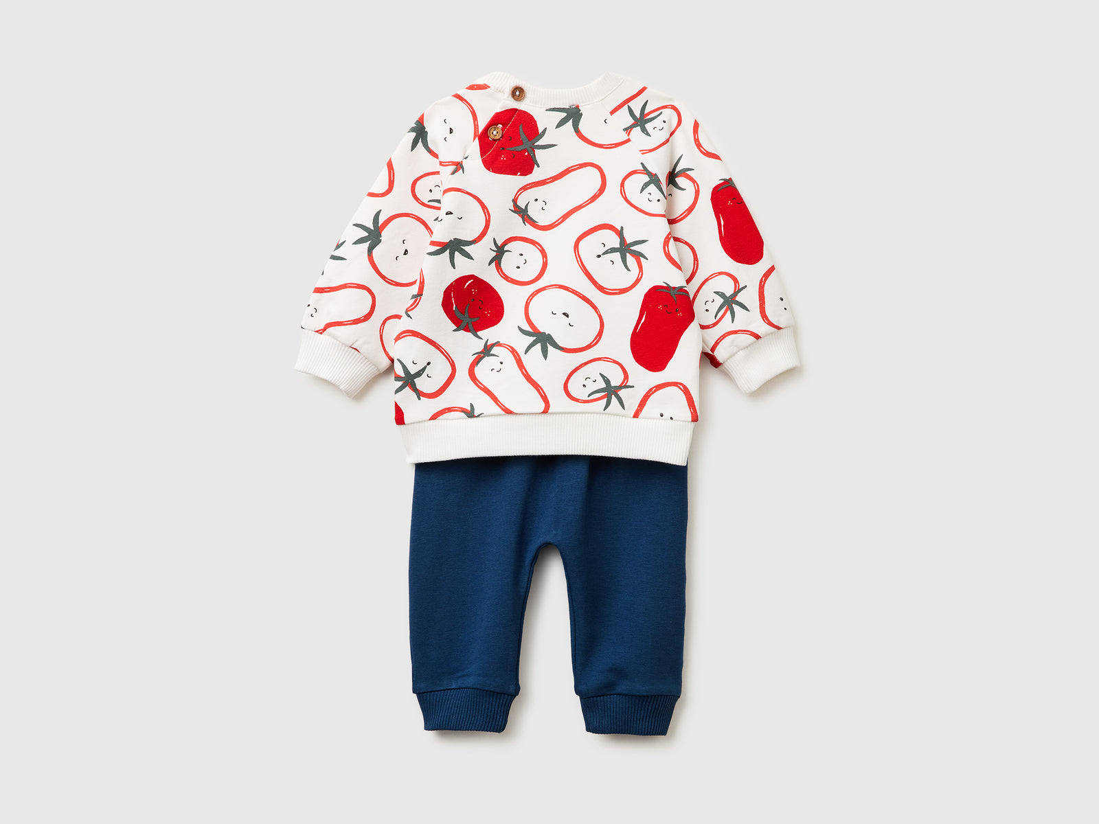 Stretch sweatshirt outfit - ucb_image_BS