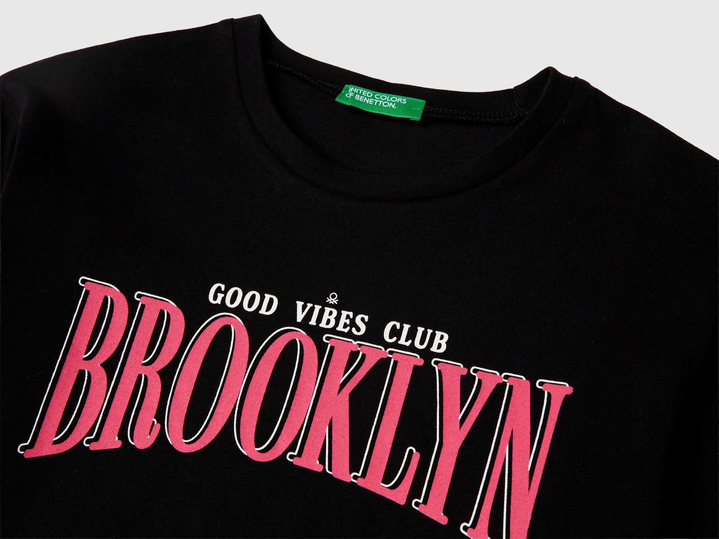 T-shirt com estampa  - ucb_image_DS1