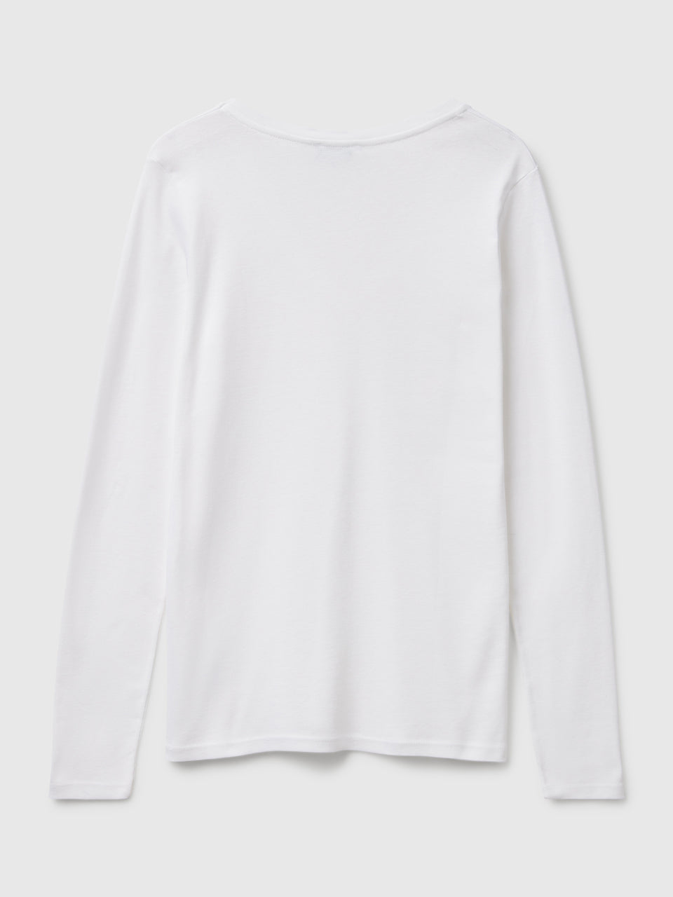 T-shirt branca com decote em V - ucb_image_BS
