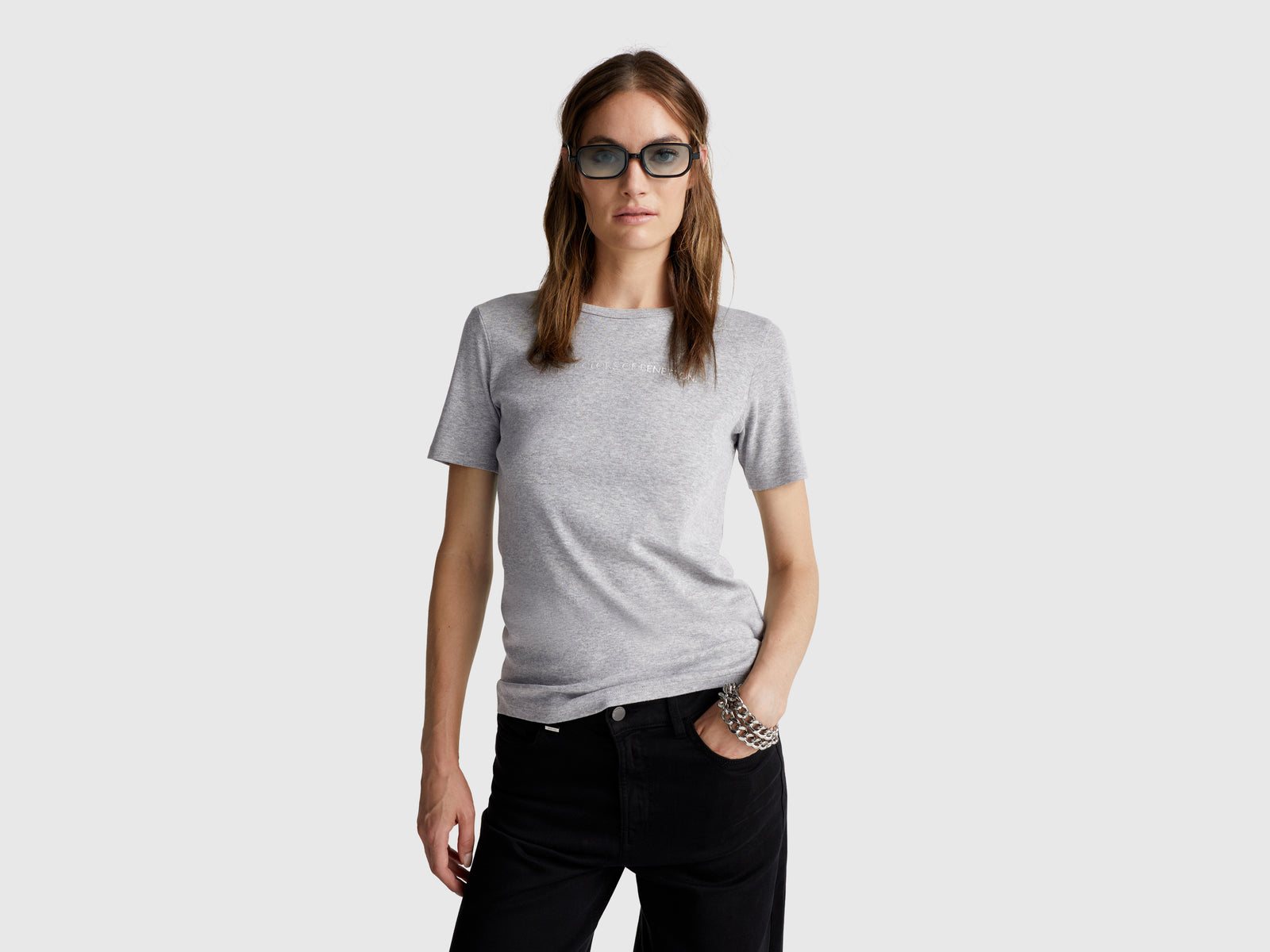T-shirt in 100% cotton with glitter print logo
