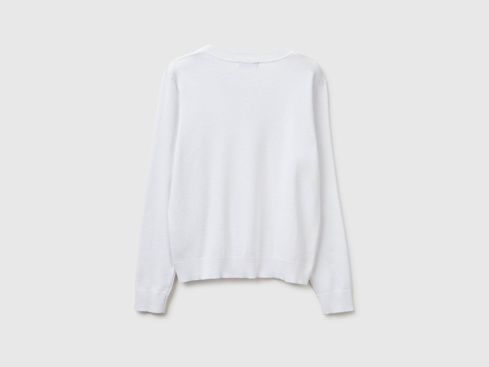 White V-neck sweater in tricot cotton - ucb_image_BS