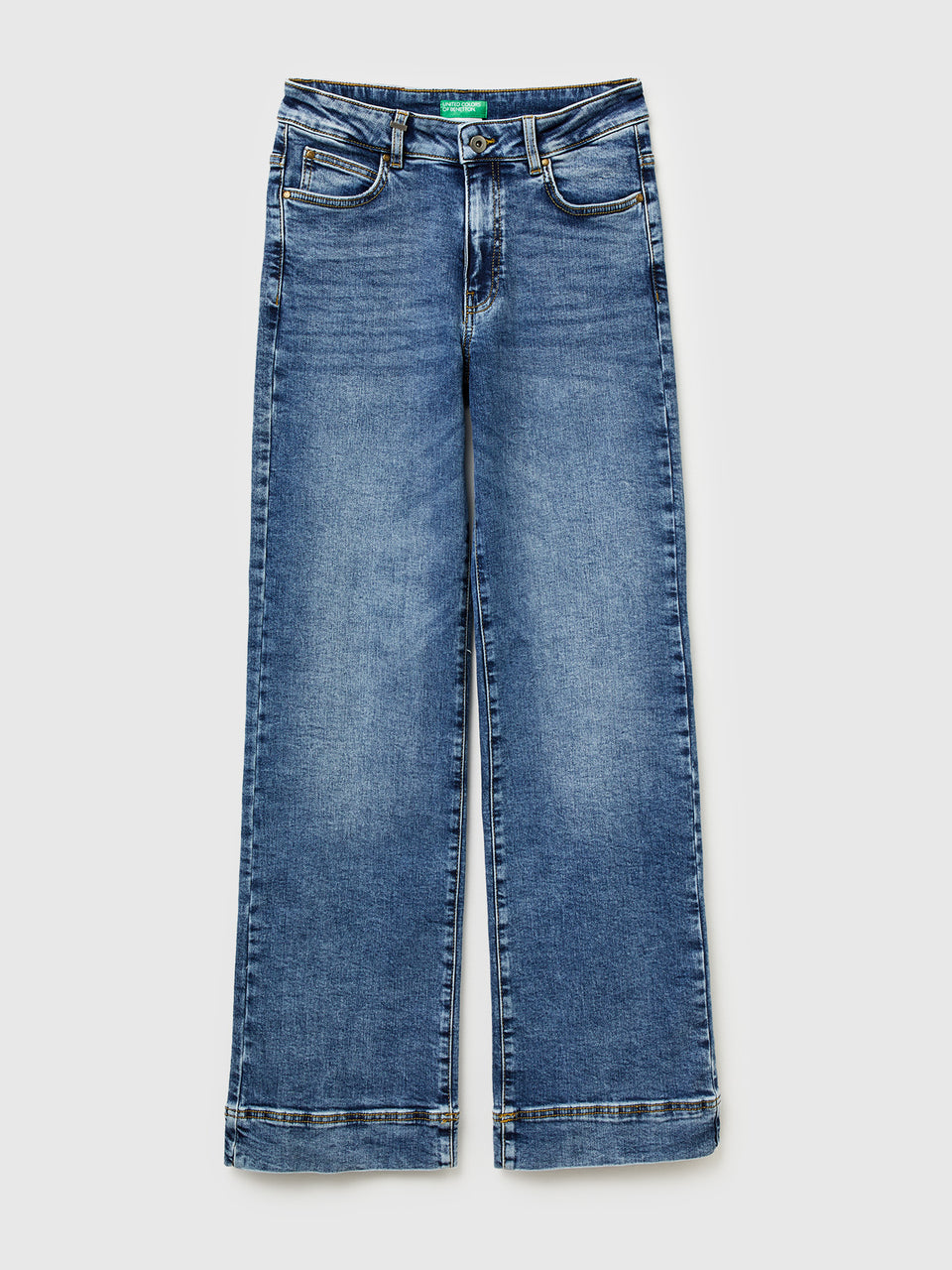 Jeans flare em algodão reciclado - ucb_image_FS