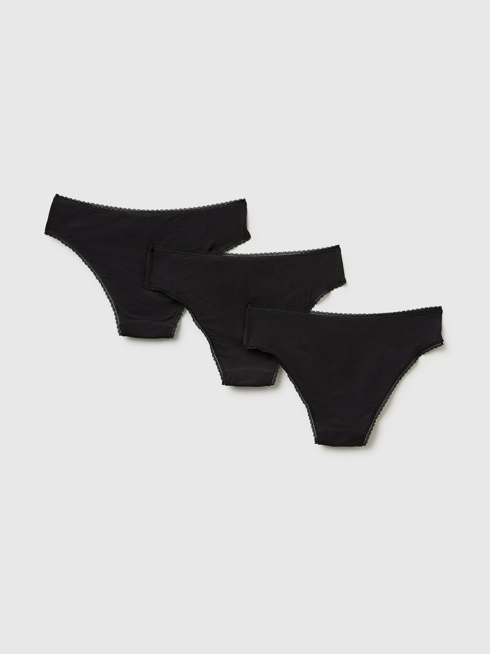 Three briefs in stretch Modal - ucb_image_BS
