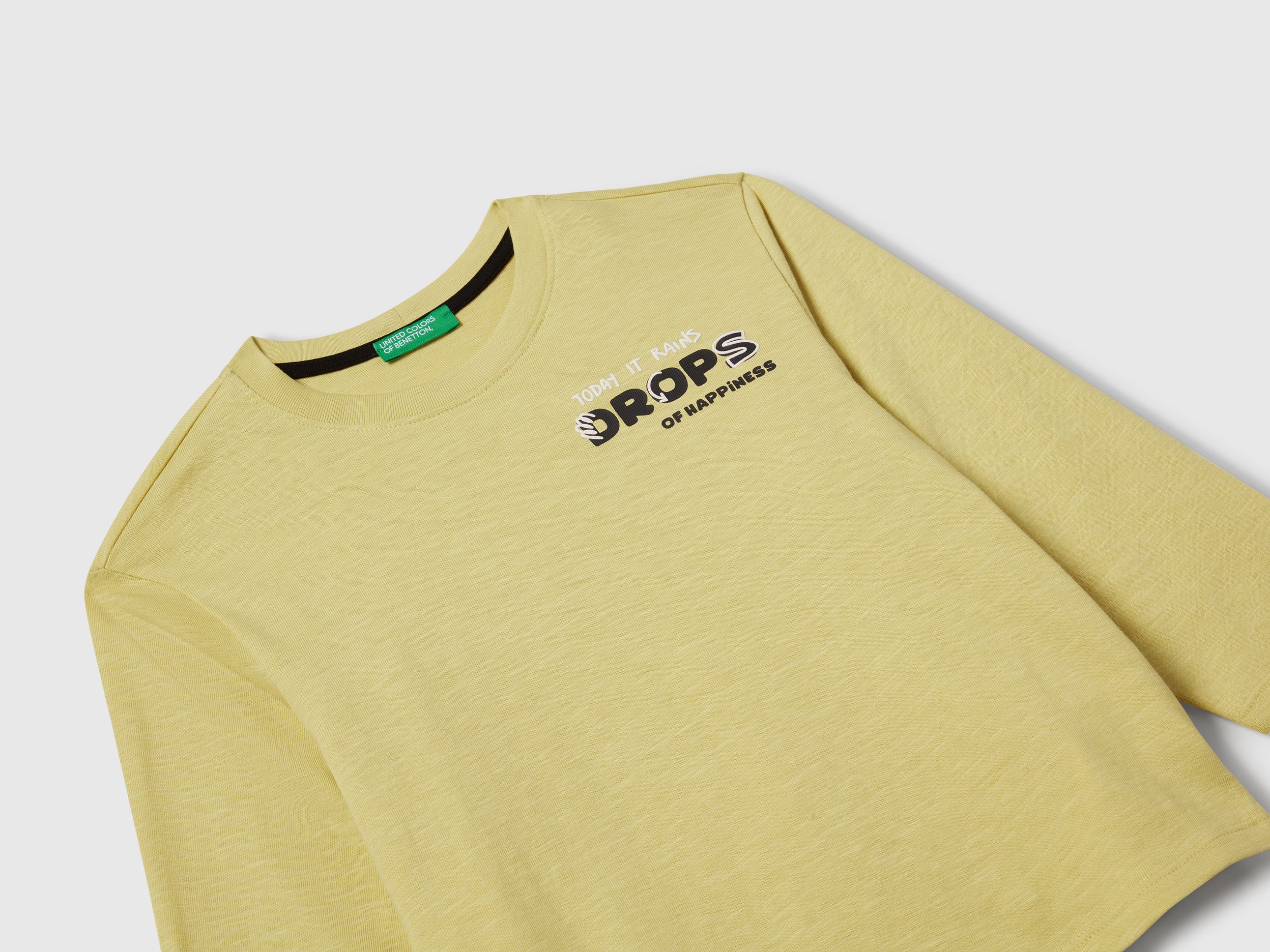 T-shirt com estampa de monstros - ucb_image_DS1