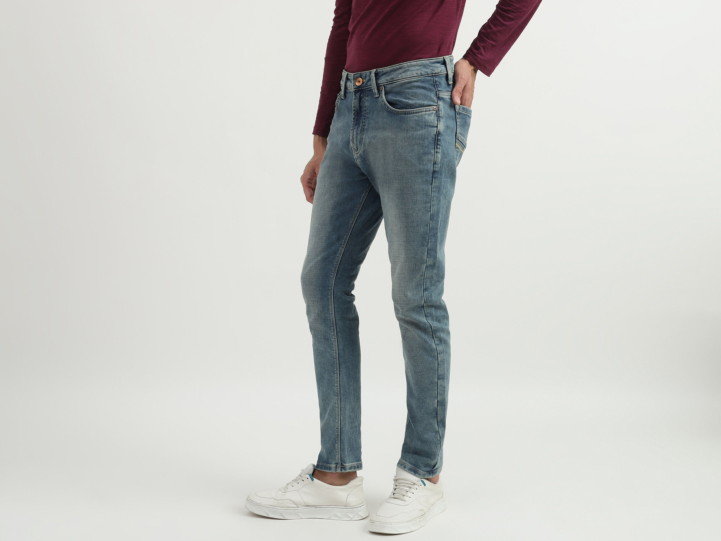 Men Solid Carrot Fit Jeans Blue Benetton