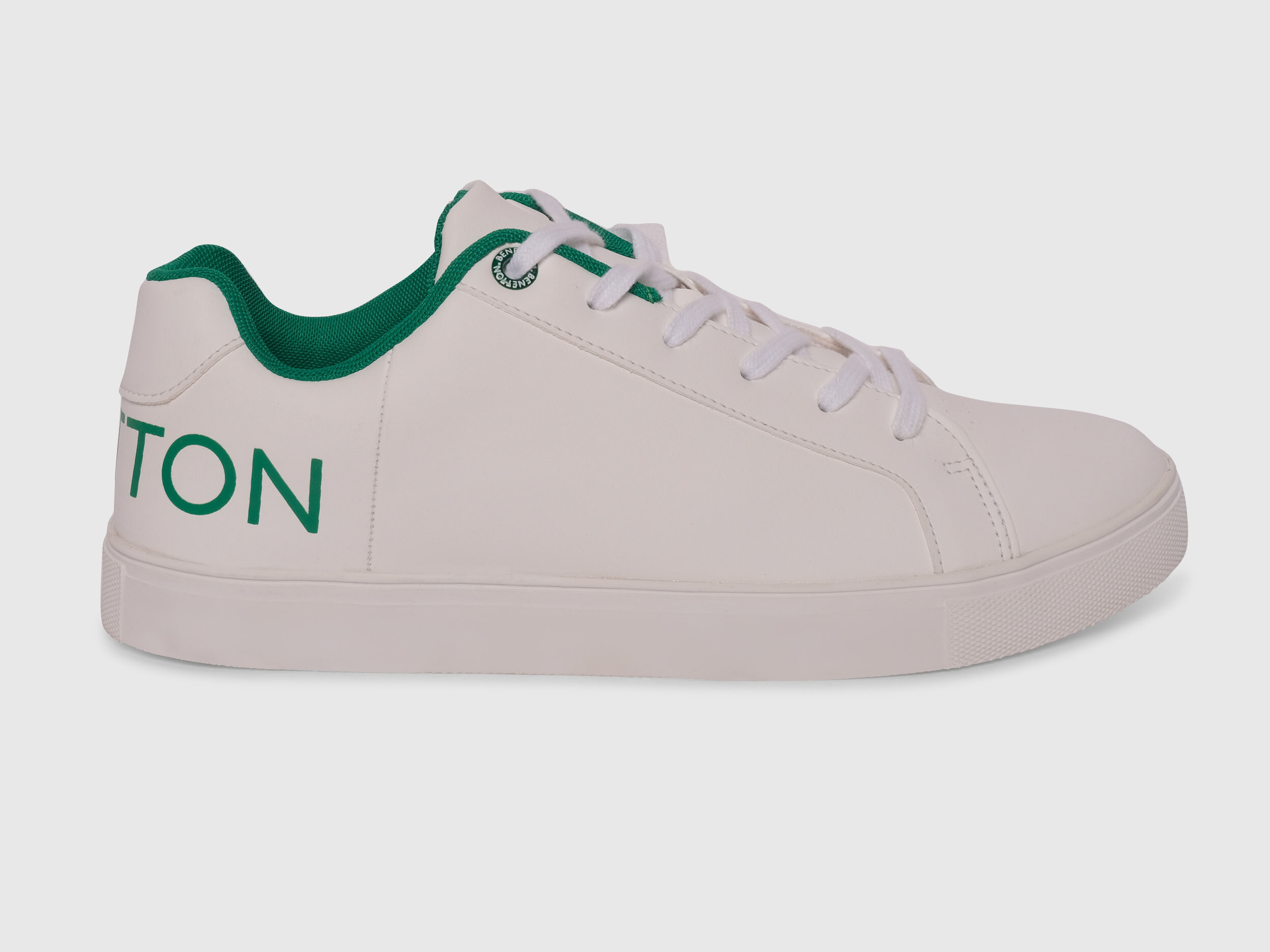 Sneakers With Big Branding White Benetton