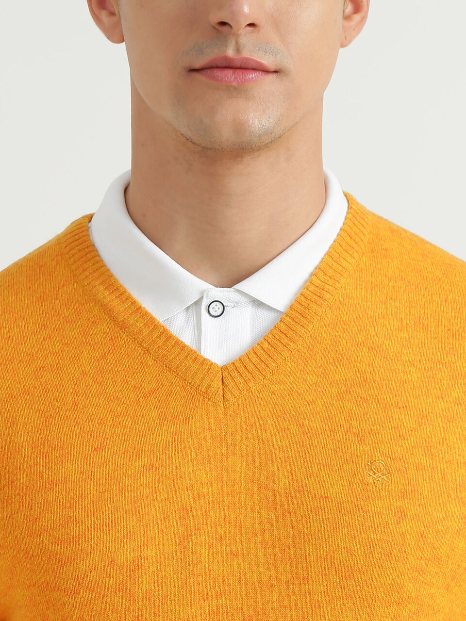 LAMBSWOOL V-NECK  SWEATER image number null