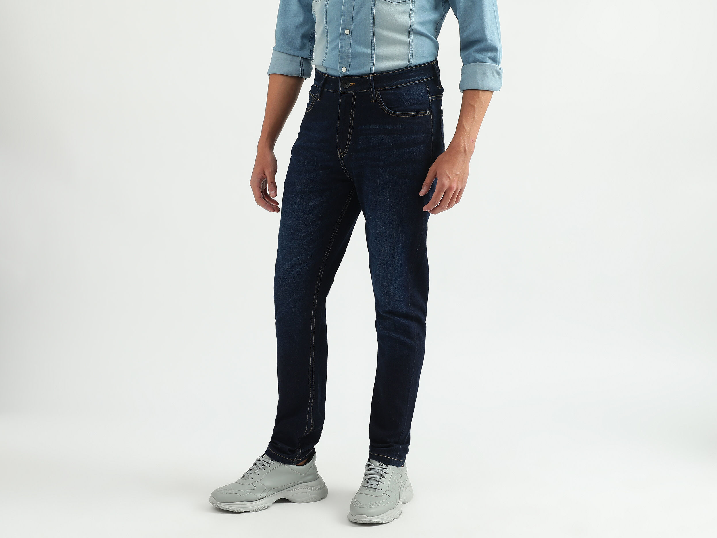 Men Solid Carrot Fit Jeans Blue Benetton