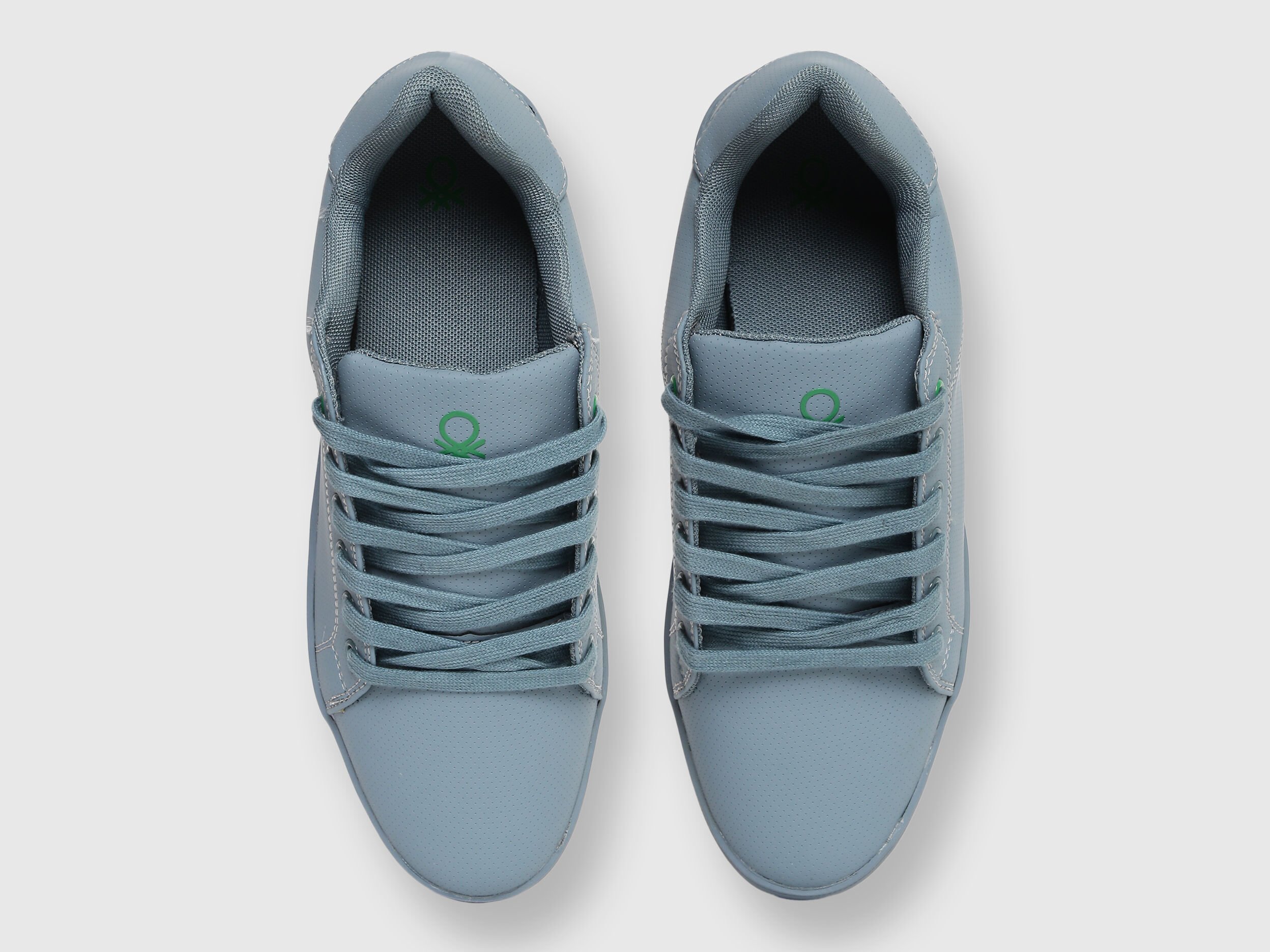 Ucb white textured sneakers discount