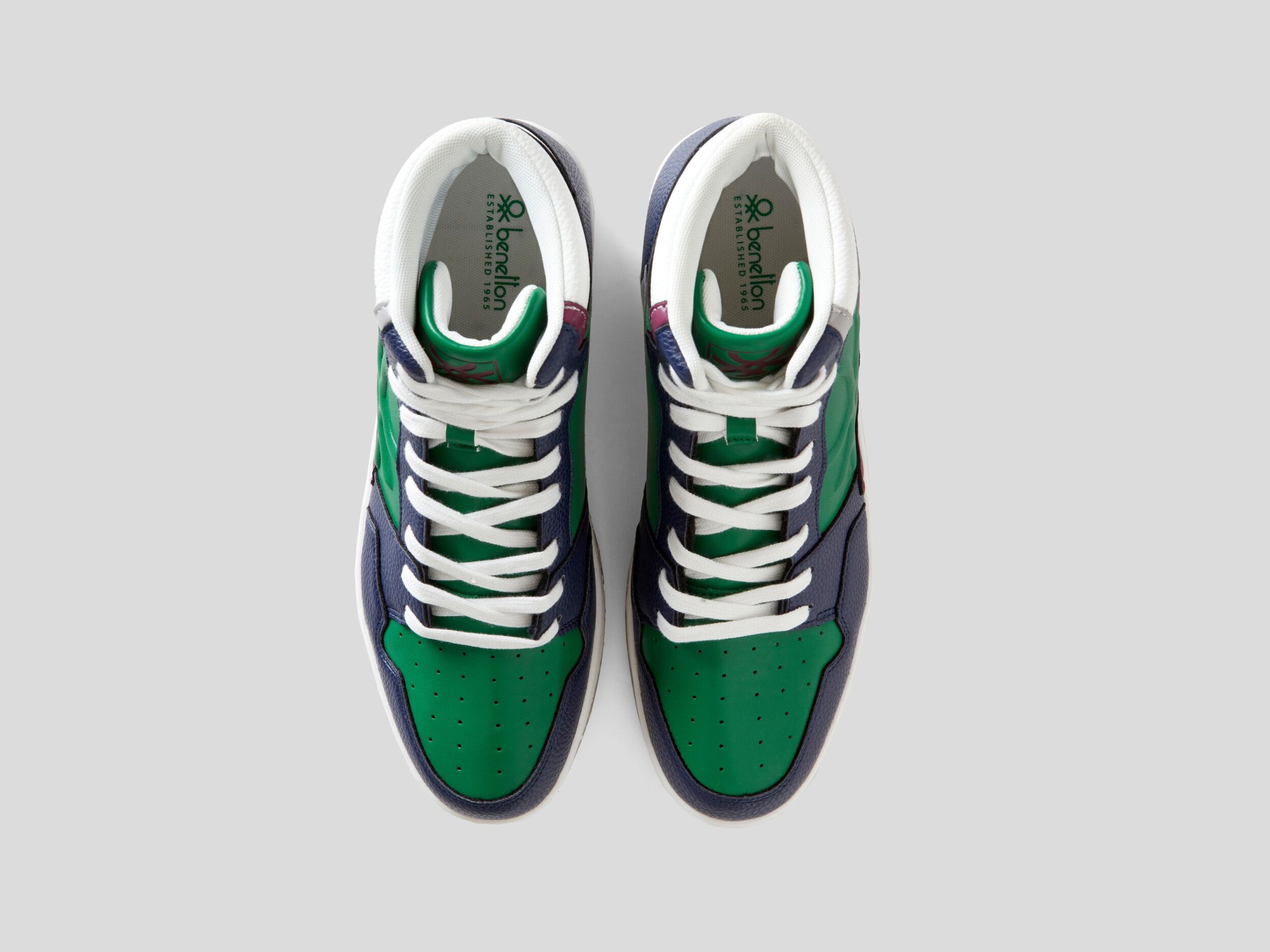 Benetton green shoes shop