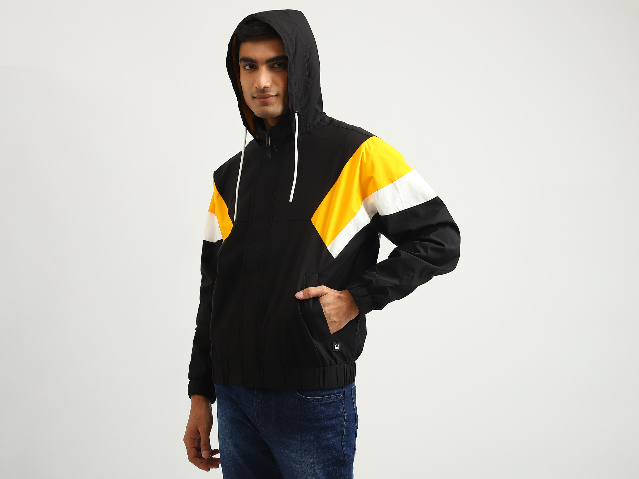 Men Colorblock Hooded Jacket - Black | Benetton