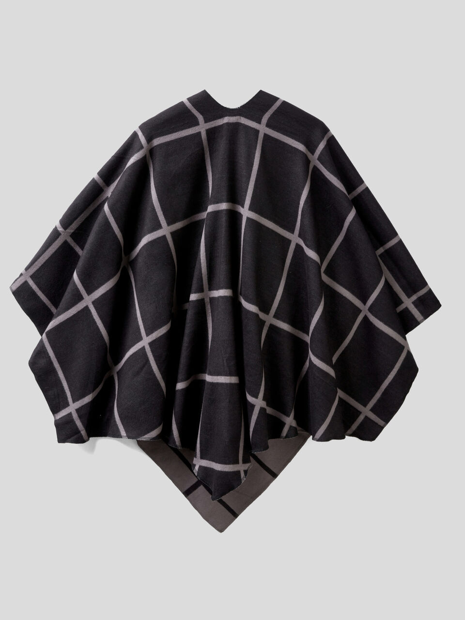 Printed and solid poncho image number 2
