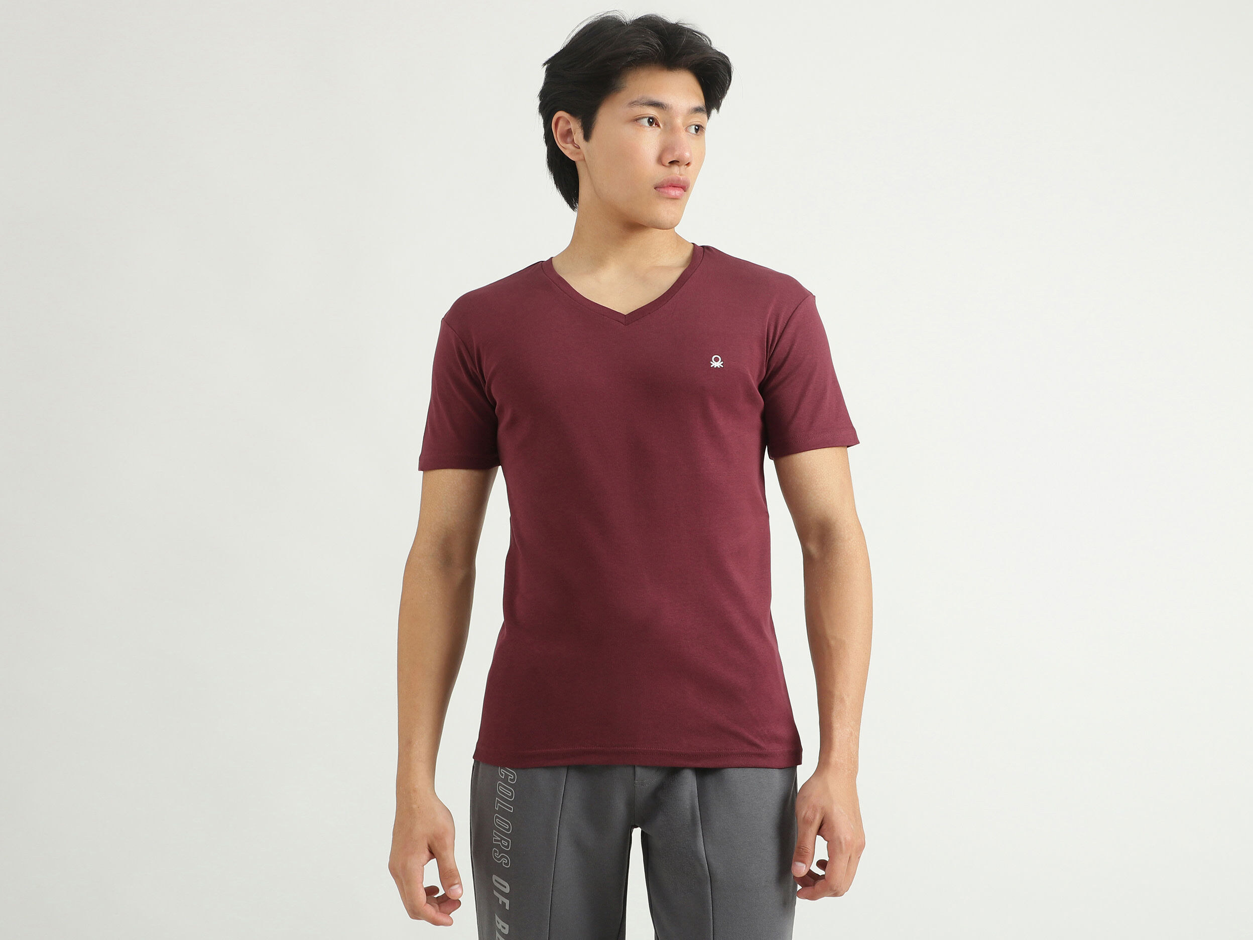 Maroon v neck t shirt clearance