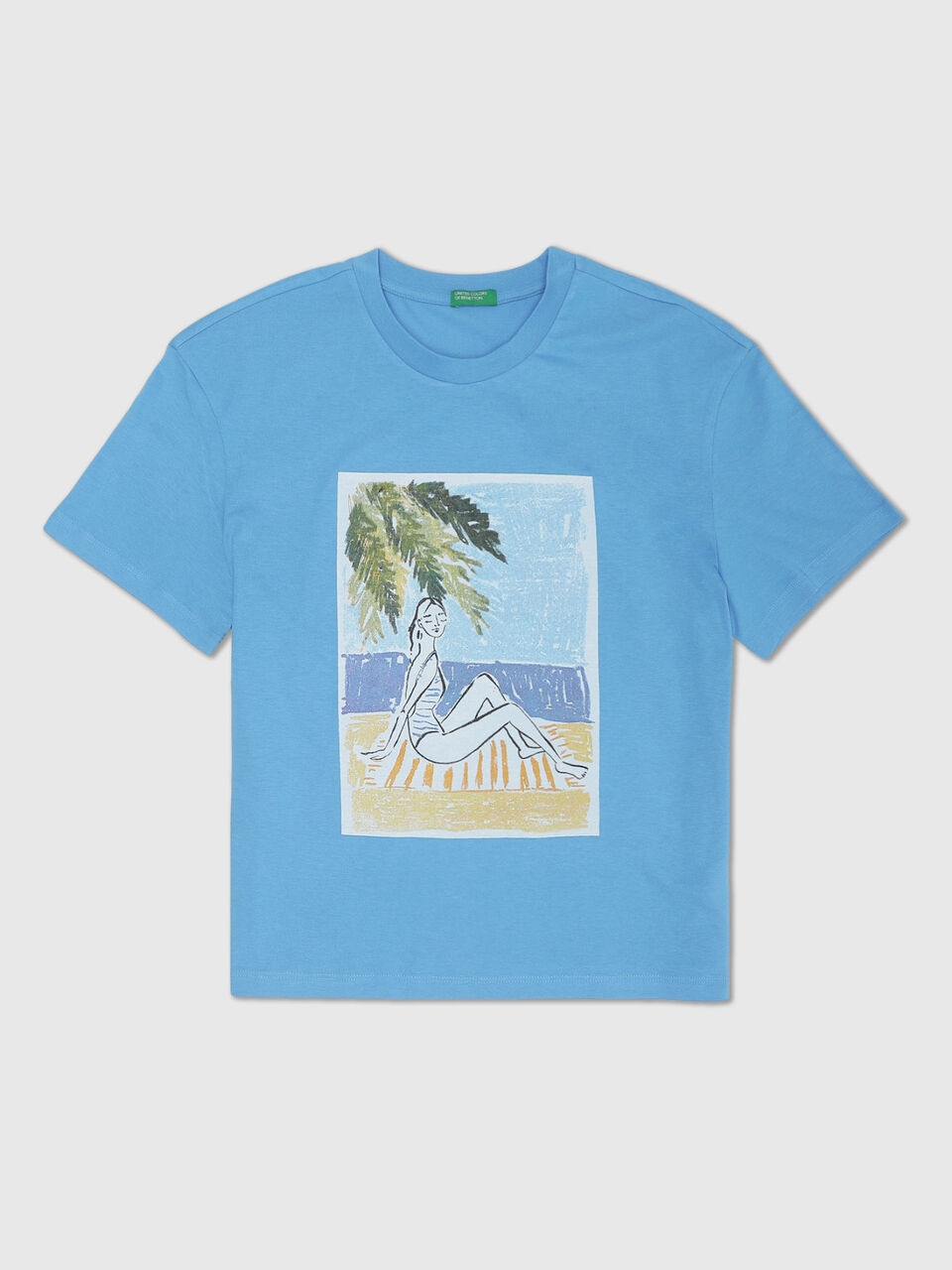 Short Sleeve T-Shirt With Big Chest Print image number 1