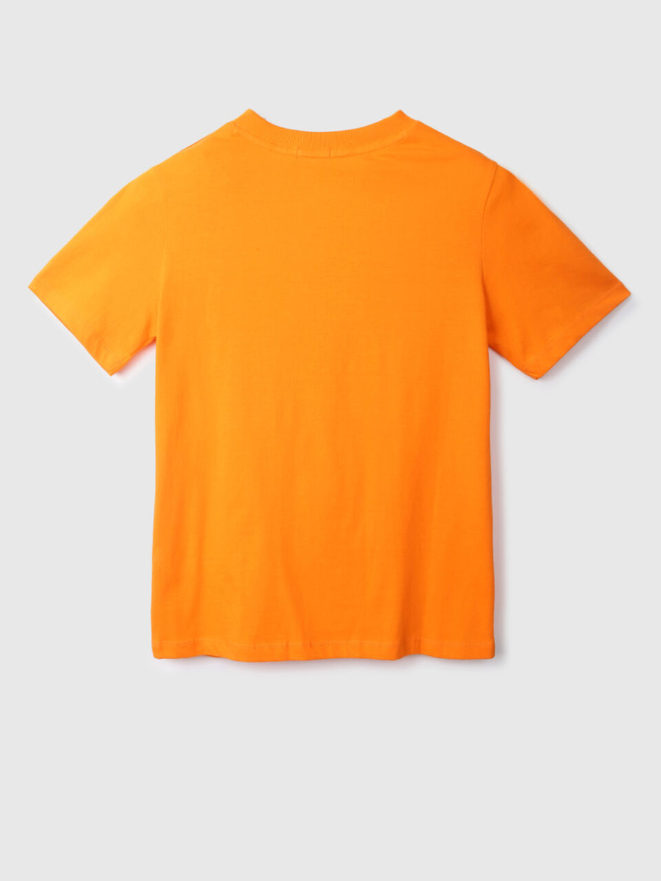 Short Sleeve Tee With Col Text And Button Tape image number 2