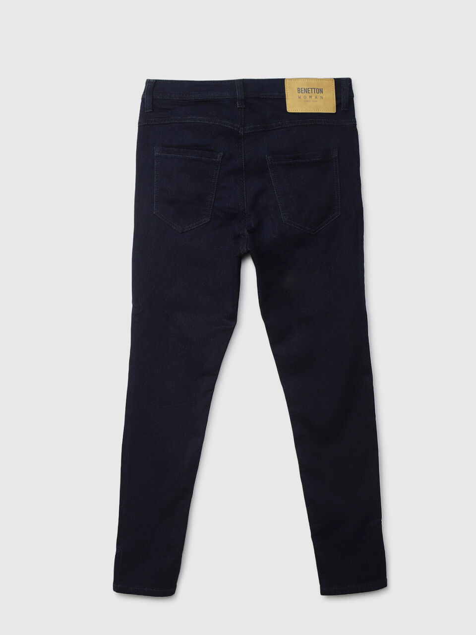 SKINNY CLEAN INDIGO DENIM WITH SIDE SLIT image number 2