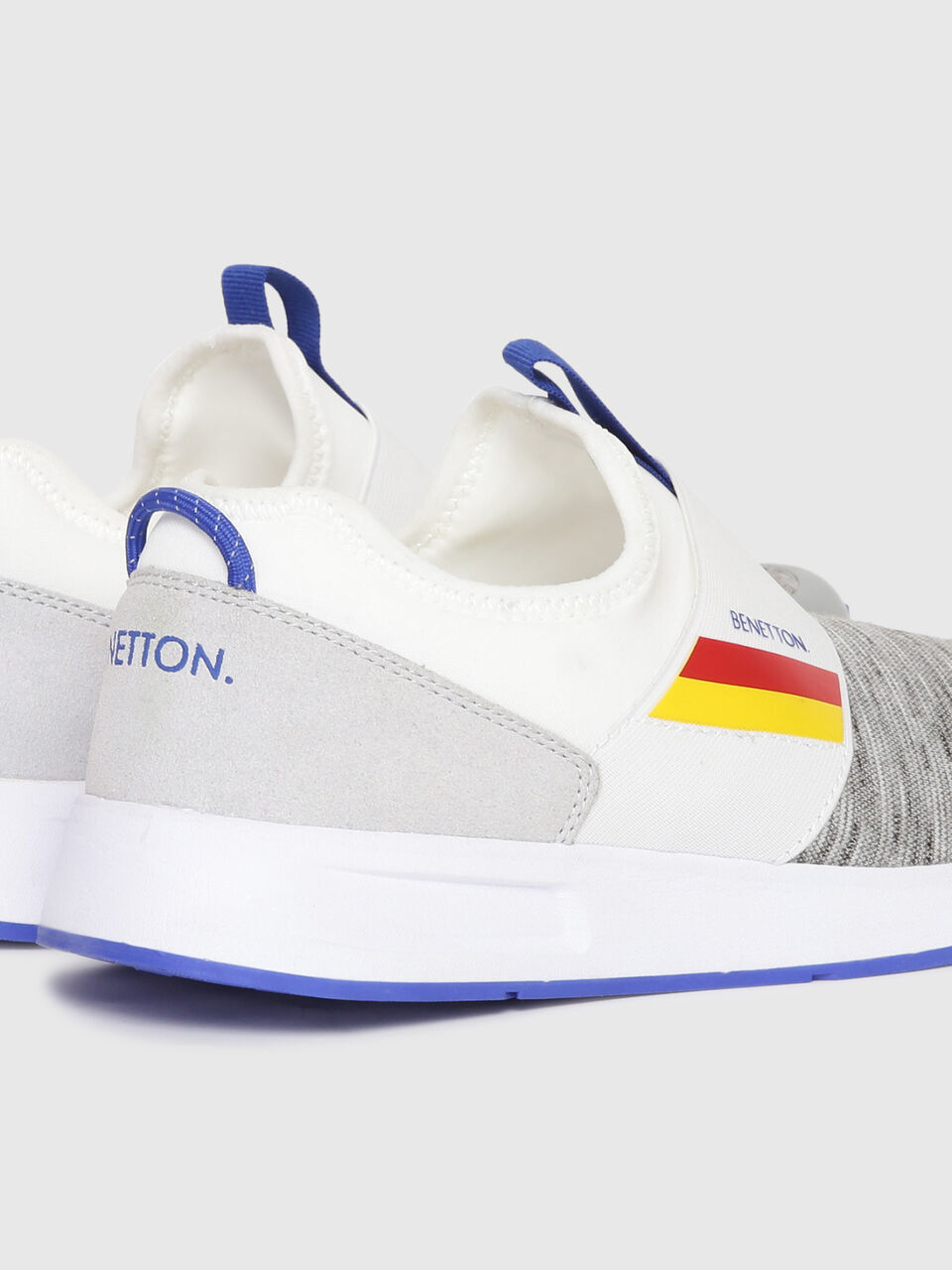 Sporty Sneaker With Elastic image number 2