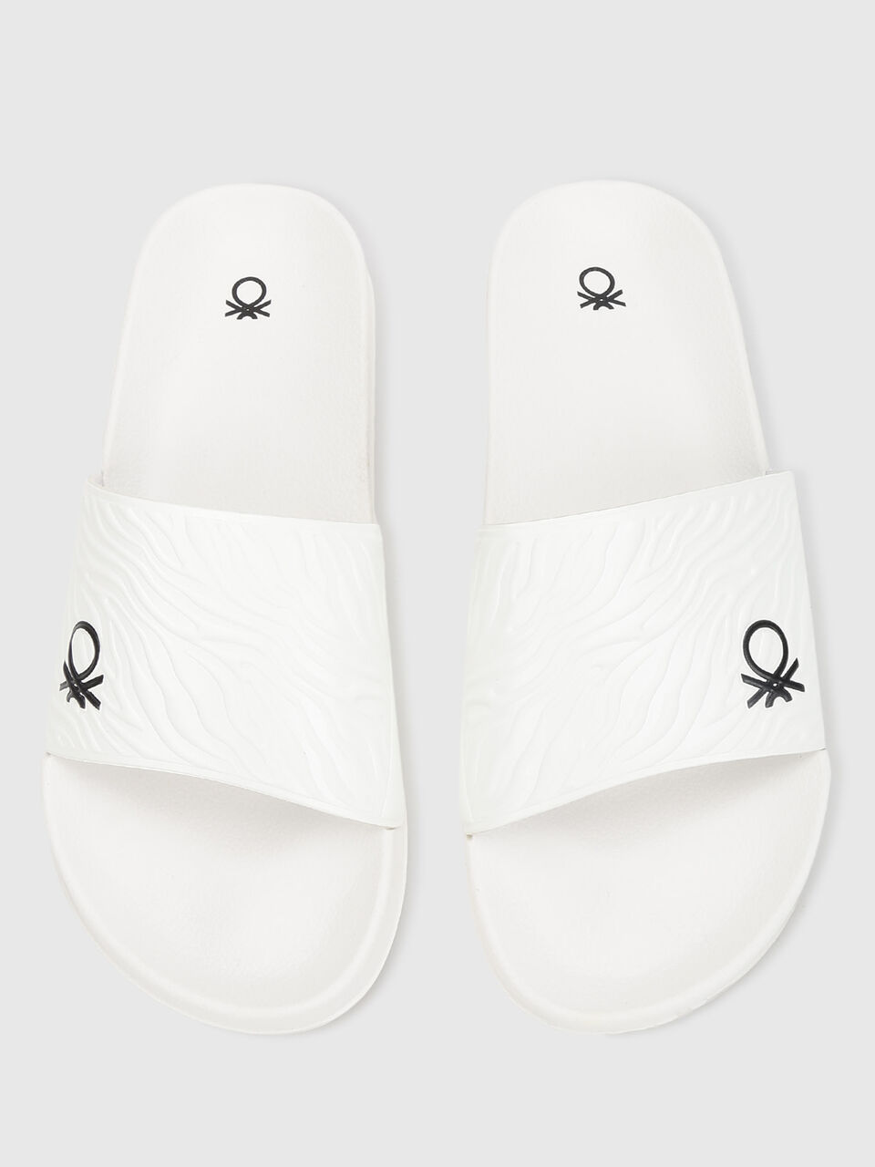 TEXTURED PU SLIDE image number null