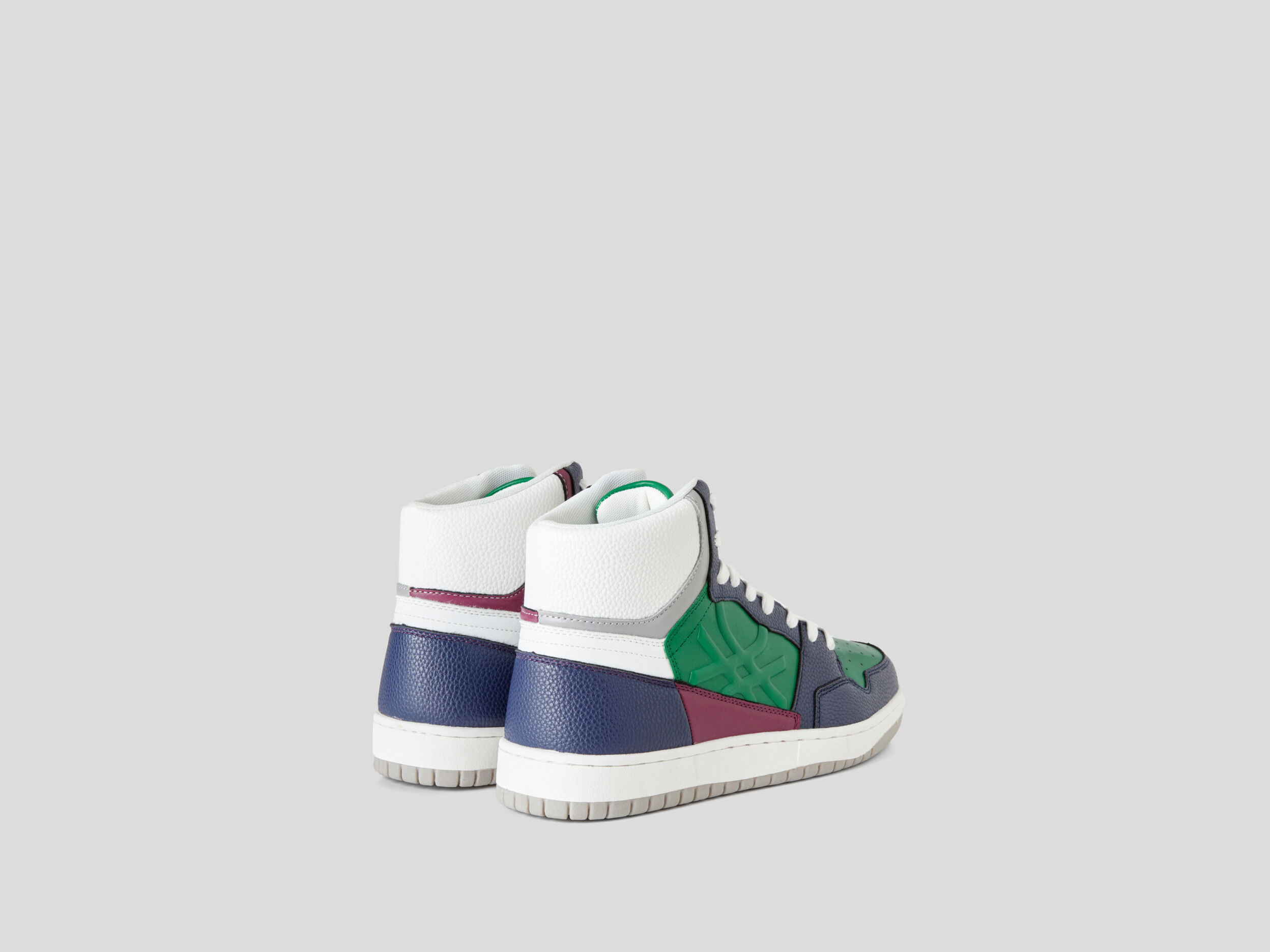 Ucb white textured sneakers discount