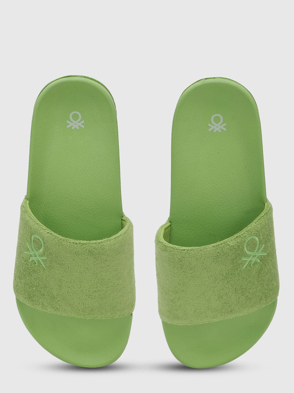 LOUNGE SLIDE image number null