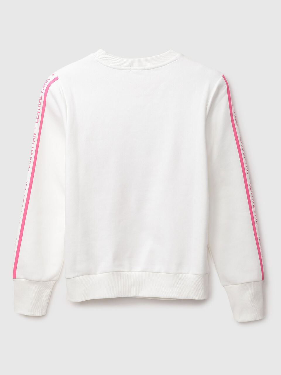 F/SLV SWEATSHIRT WITH CP APPLIQUE image number 2