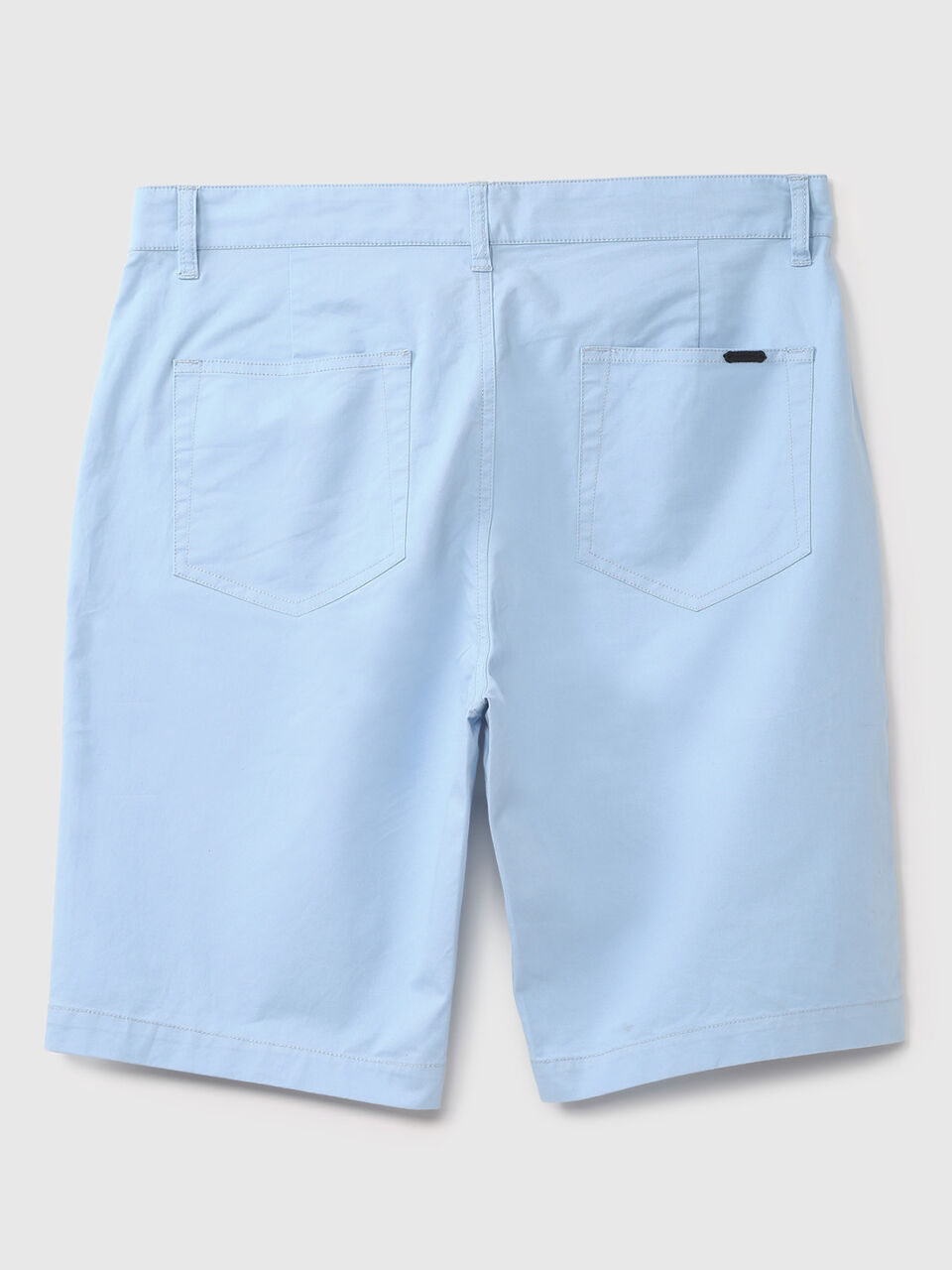 United Colors of Benetton Men's Shorts image number 2