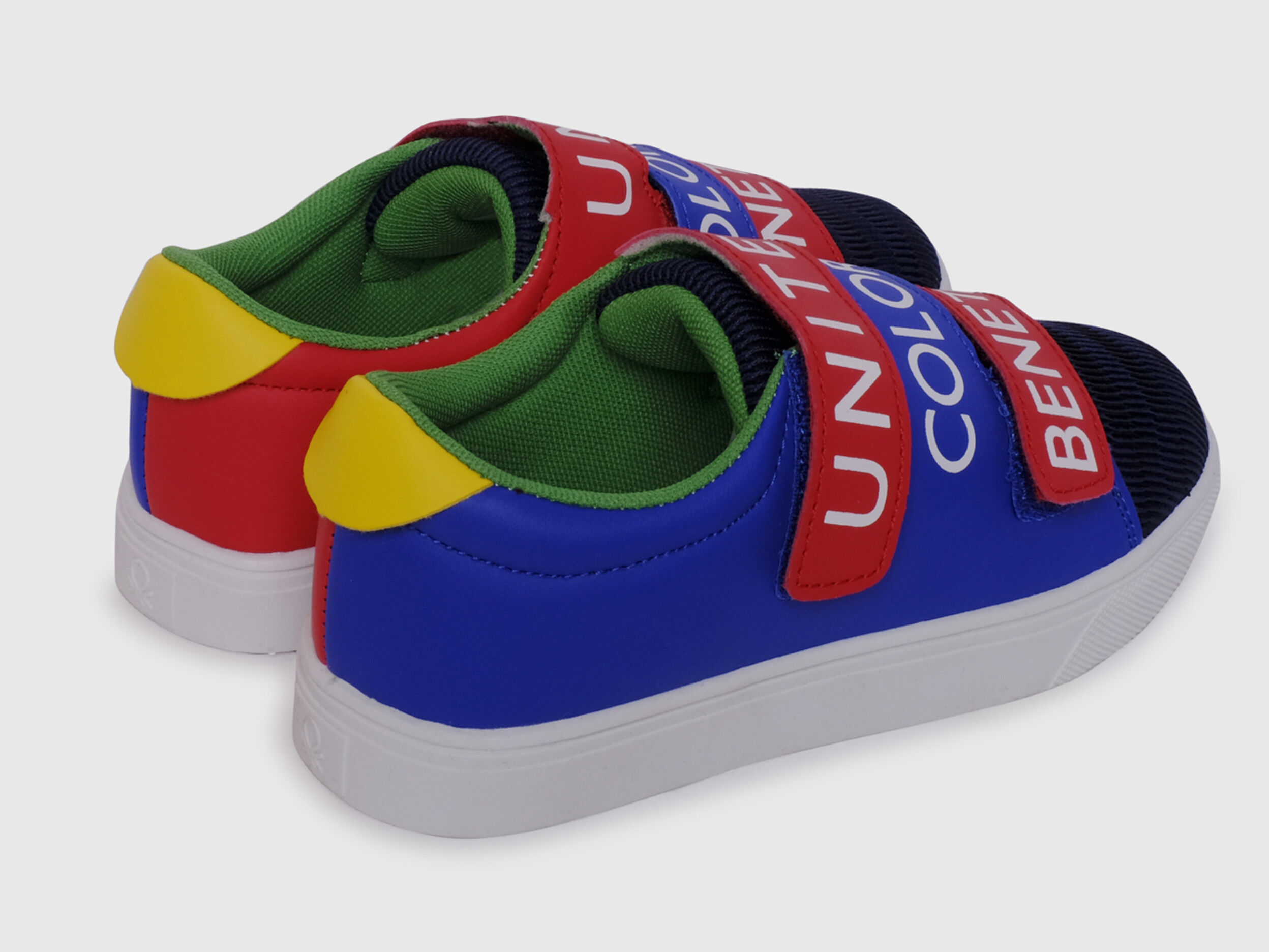 Benetton shoes casual top