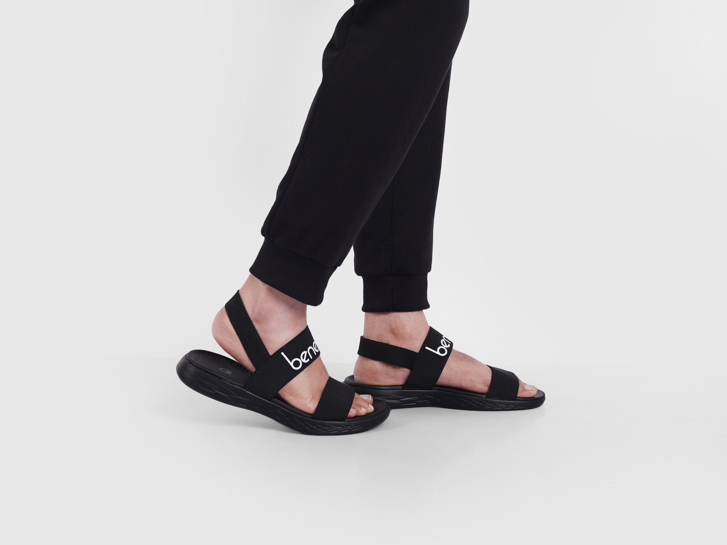 Elastic Sandals Black Benetton