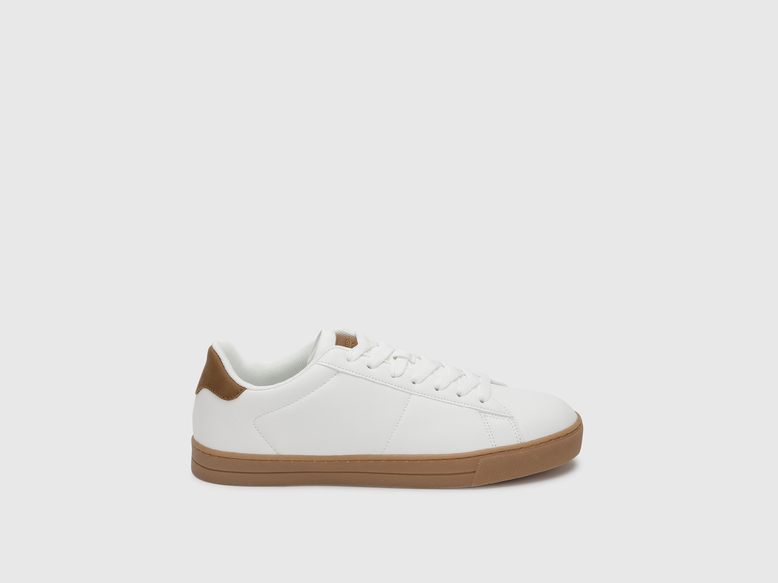 Benetton sneakers white store