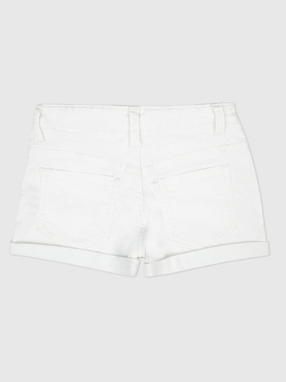 White Denim Short With Badge image number 2