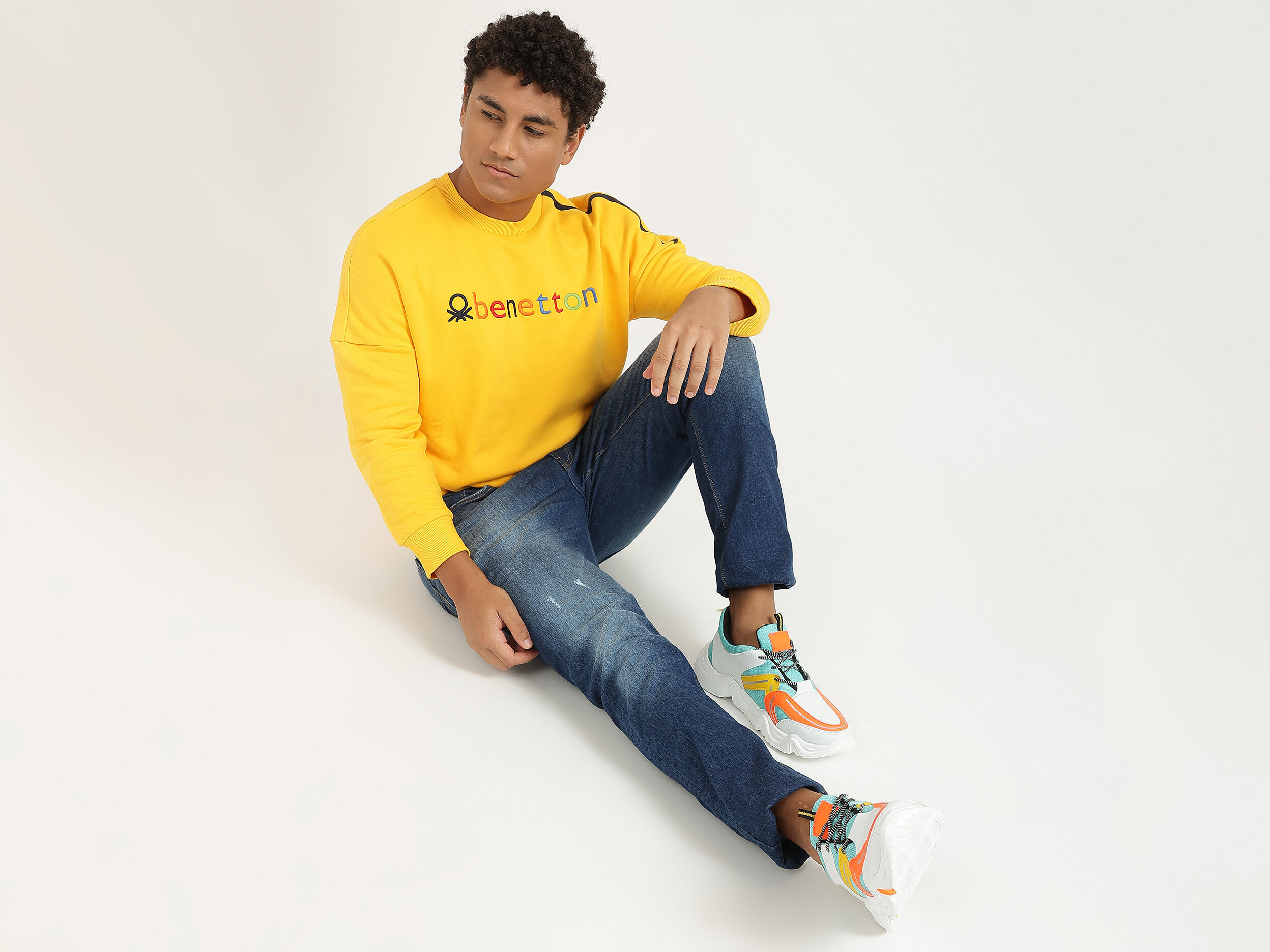 Men Yellow Embroidered Regular Sweatshirt - Yellow | Benetton