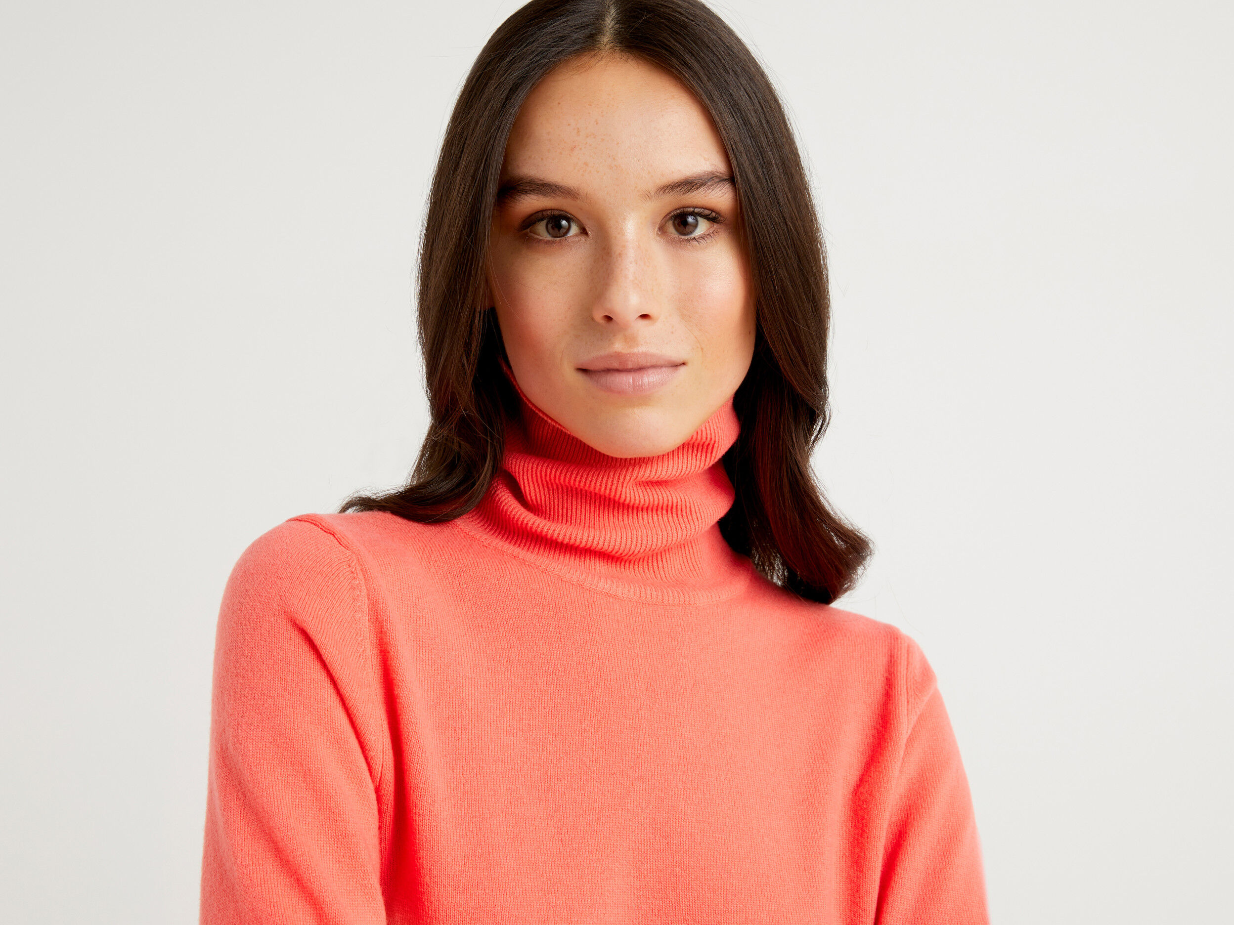 Peach online colored turtleneck