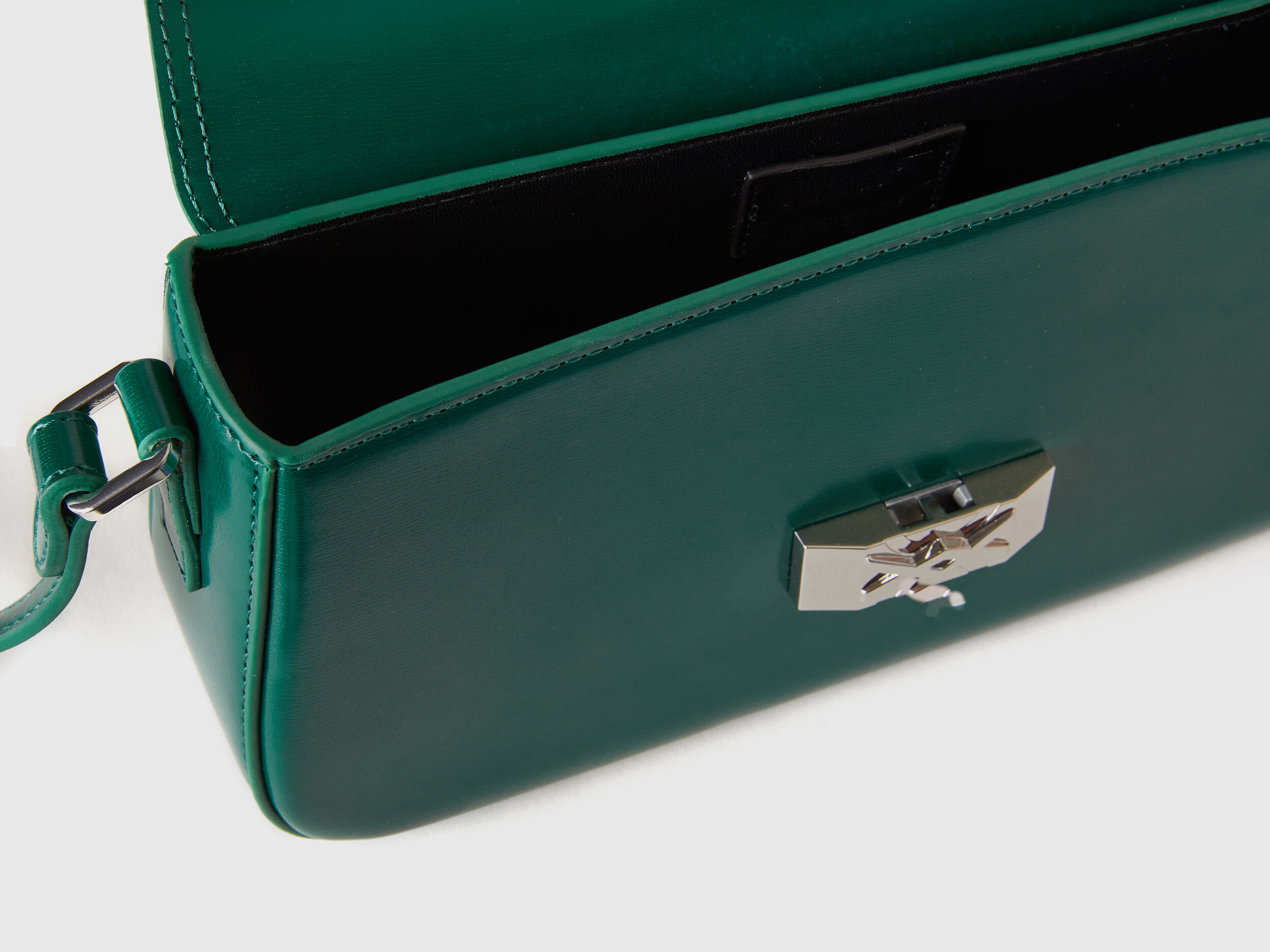 Baguette bag in synthetic leather - Dark Green | Benetton Baguette bag in synthetic leather - Dark Green | Benetton
