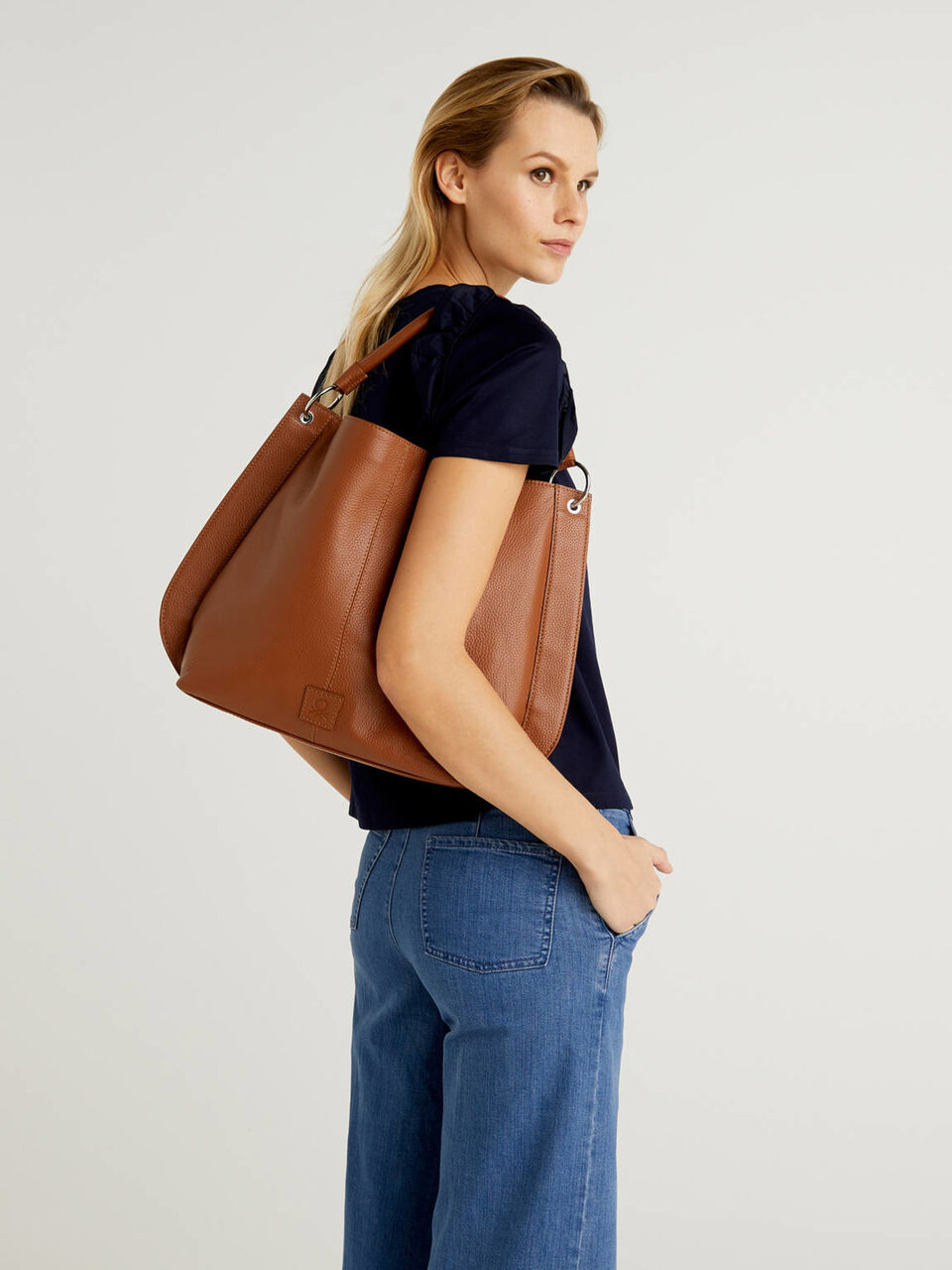 Hobo bag in genuine leather image number null
