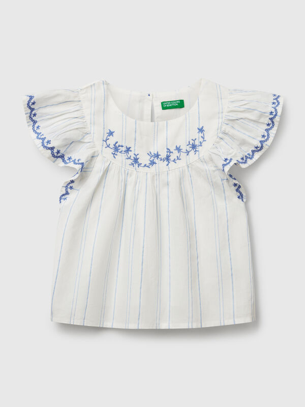 Blusa con bordado floral Niña
