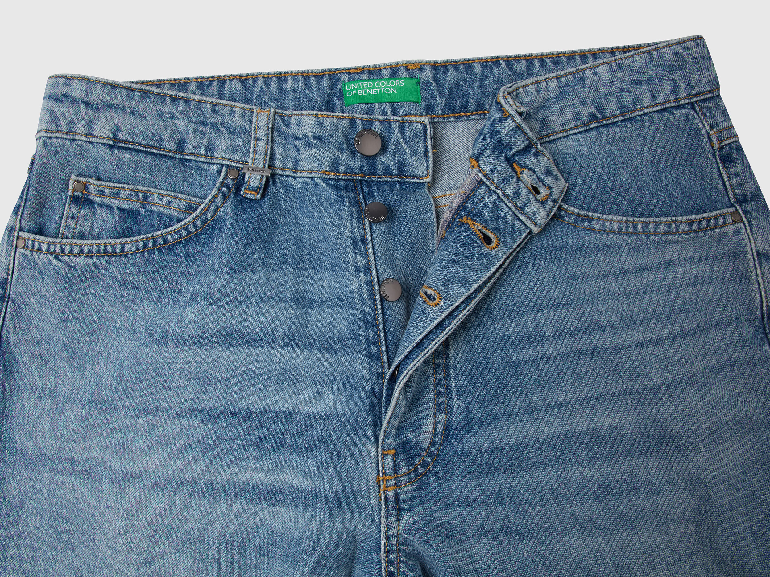 衝撃の激安コスパ・掘り出し物も Light - jeans fit Relaxed Blue Benetton | コスプレ