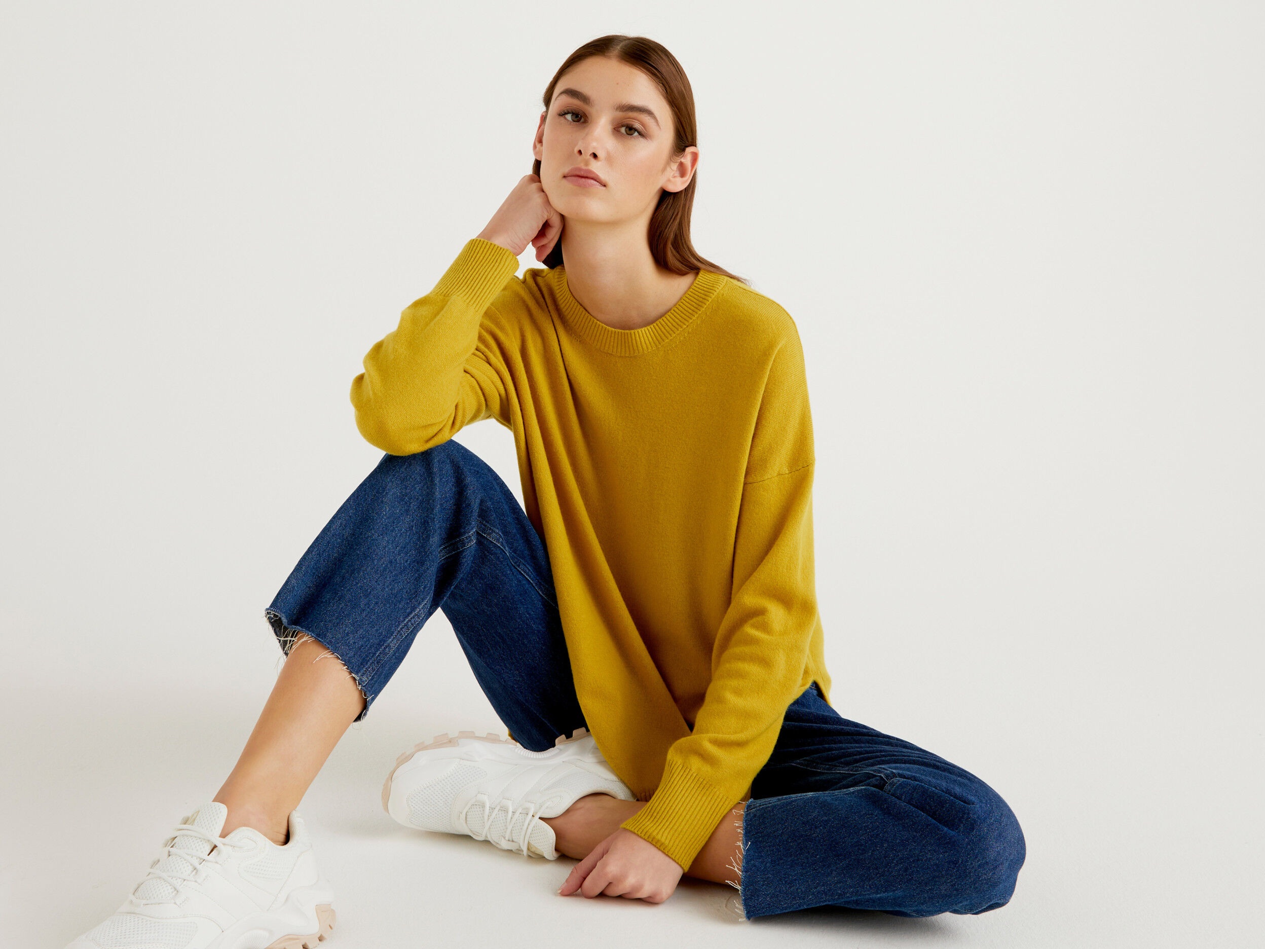 Oversized sweater with slits - Yellow | Benetton